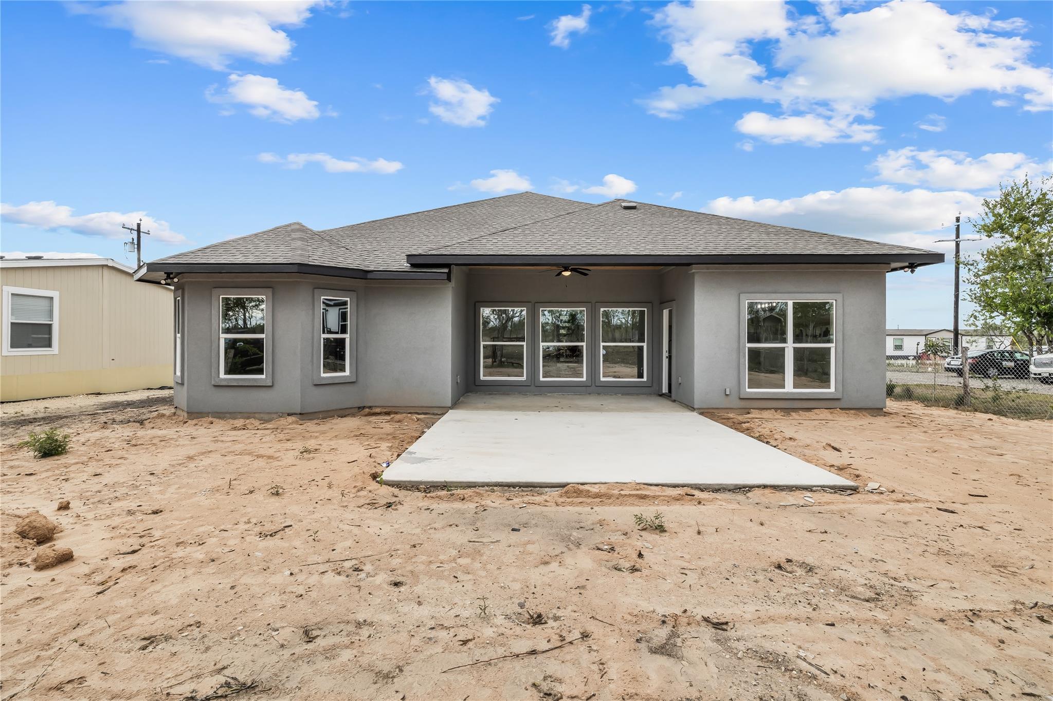 242 Amaranta Ln, Dale, TX 78616