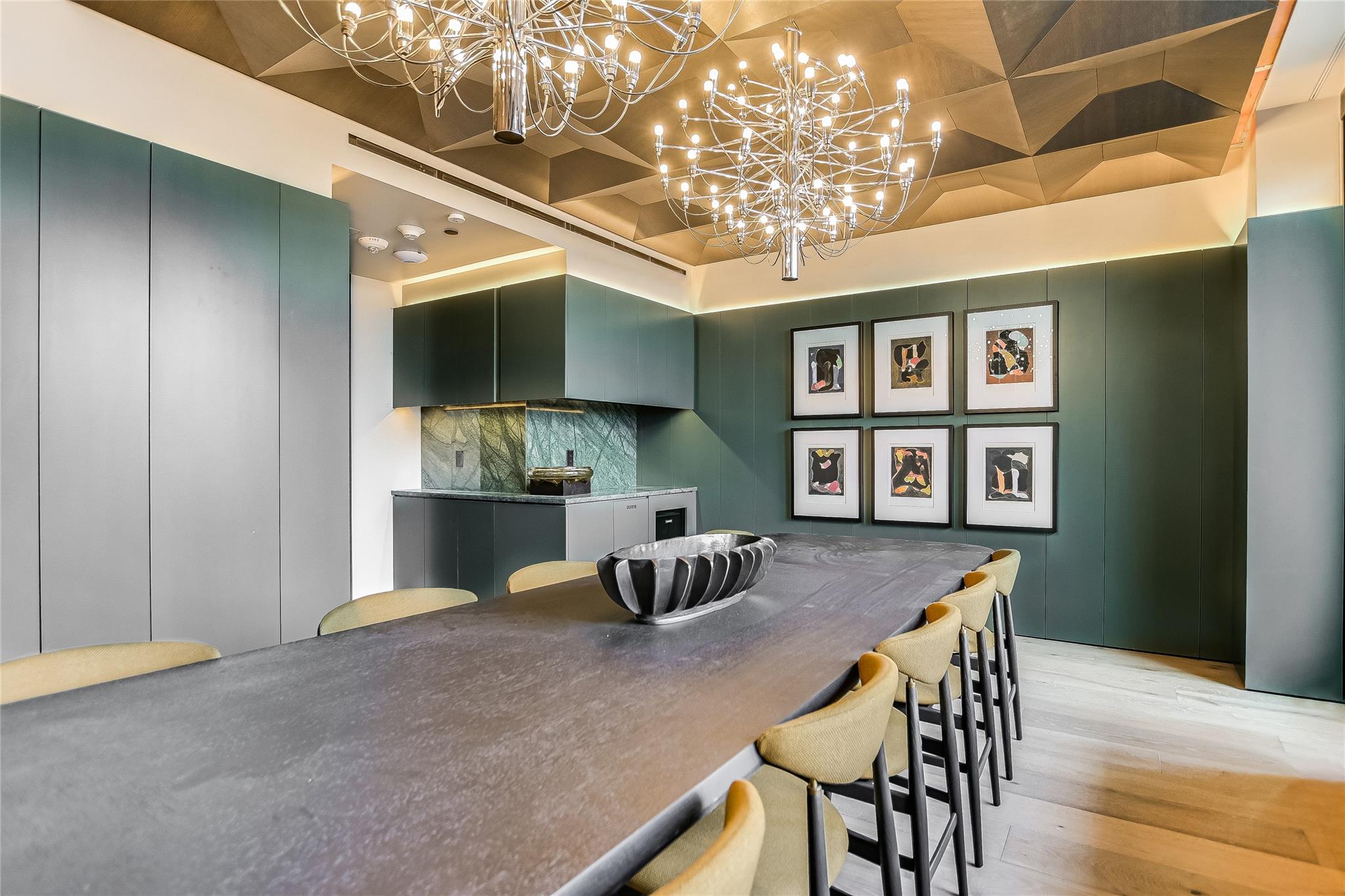 610 Davis St # 3010, Austin, TX 78701