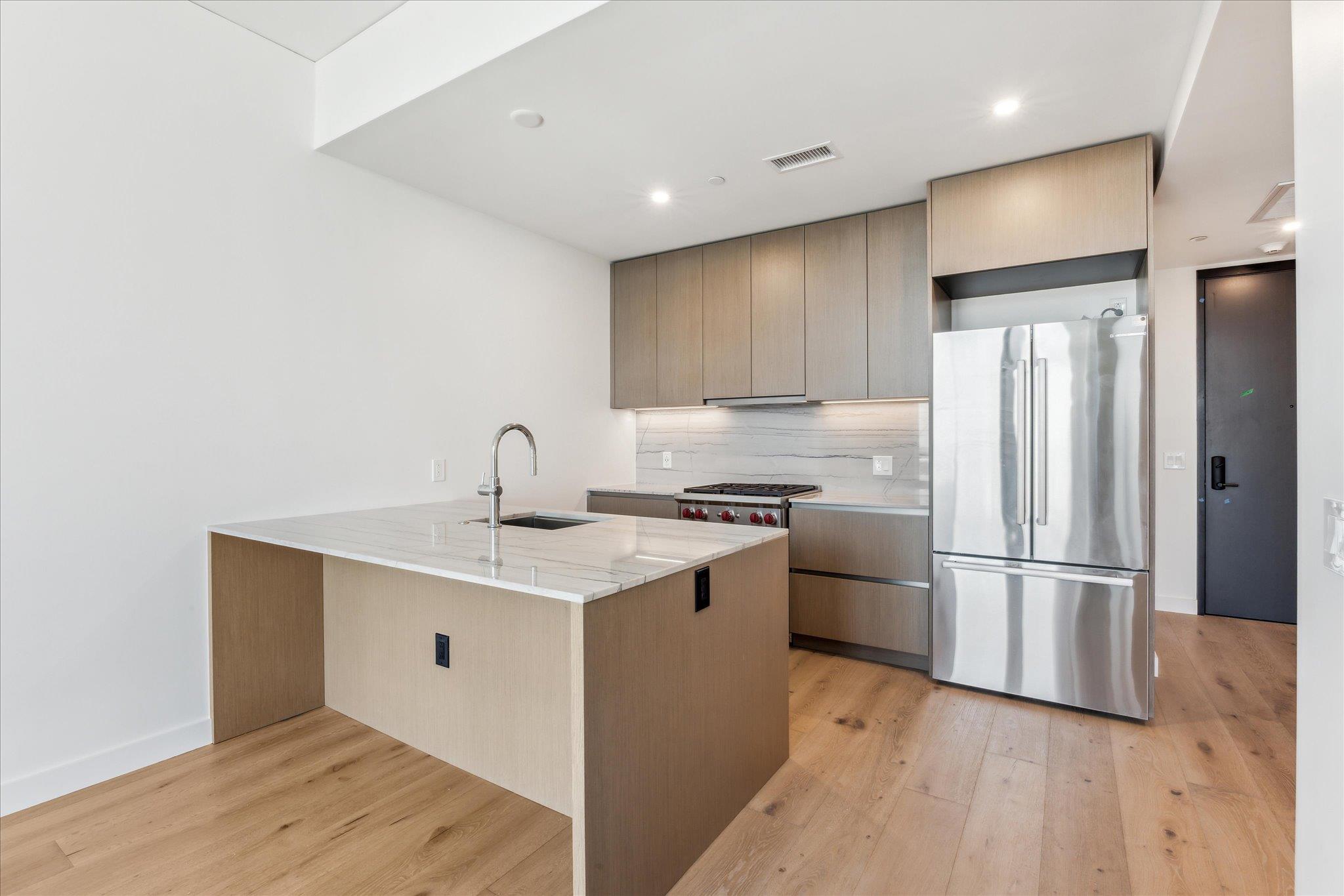 610 Davis St # 3010, Austin, TX 78701