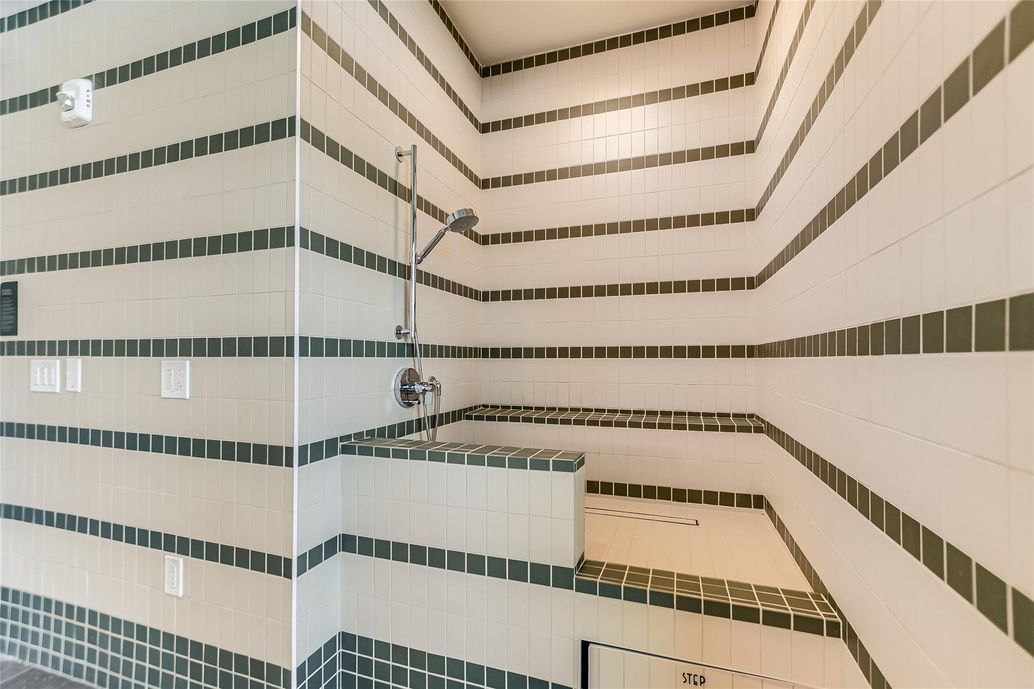 610 Davis St # 3010, Austin, TX 78701