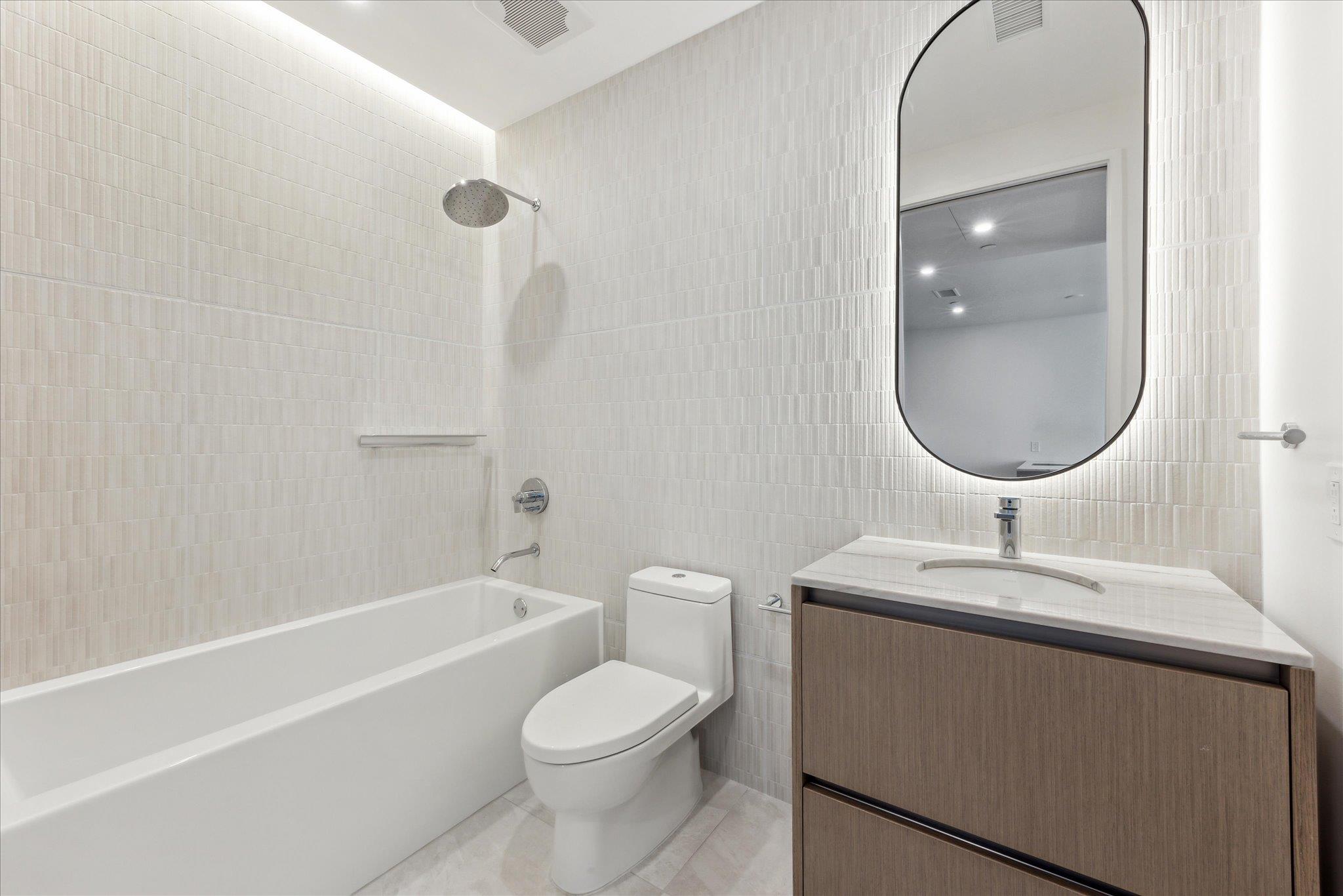 610 Davis St # 3010, Austin, TX 78701