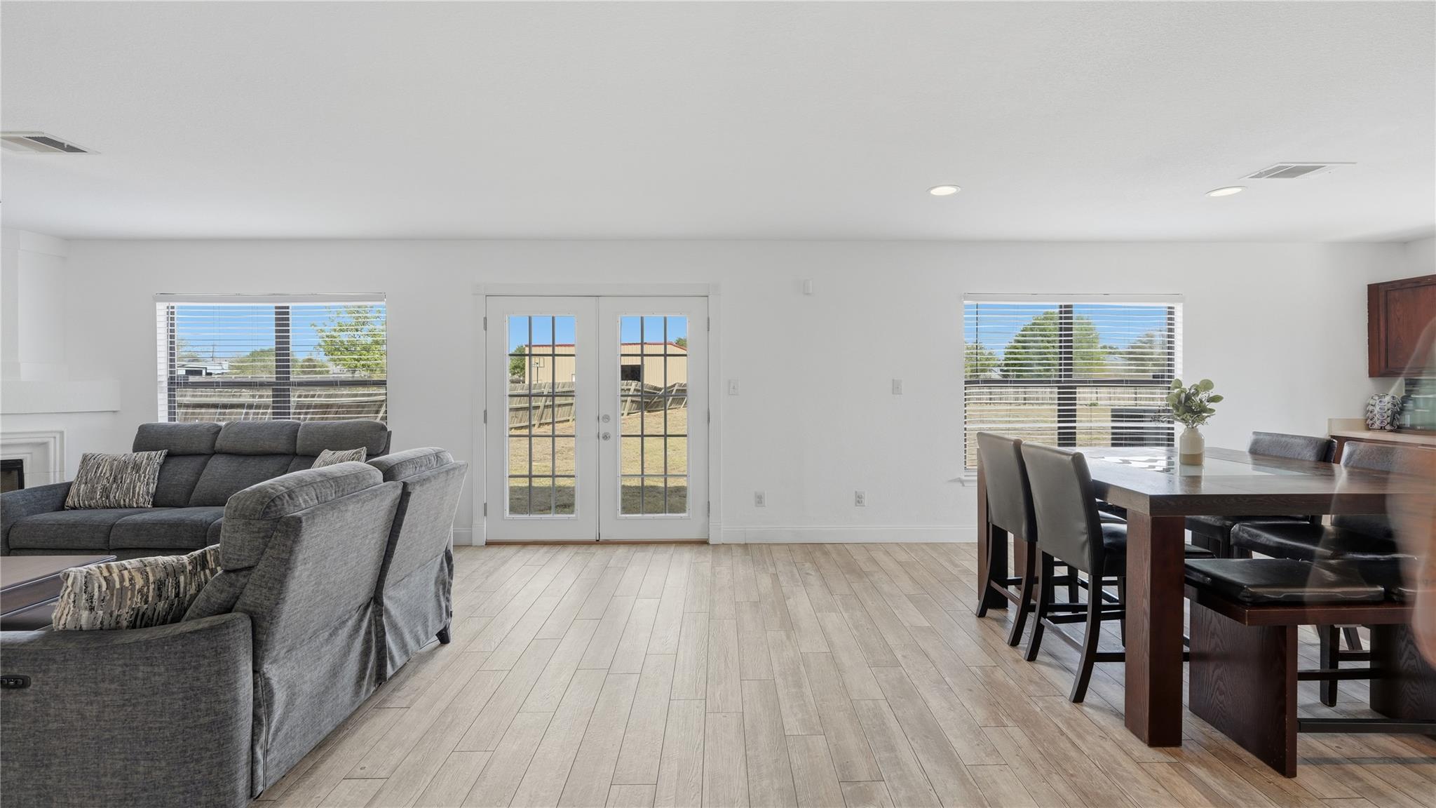 585 Siebert Dr, Kyle, TX 78640