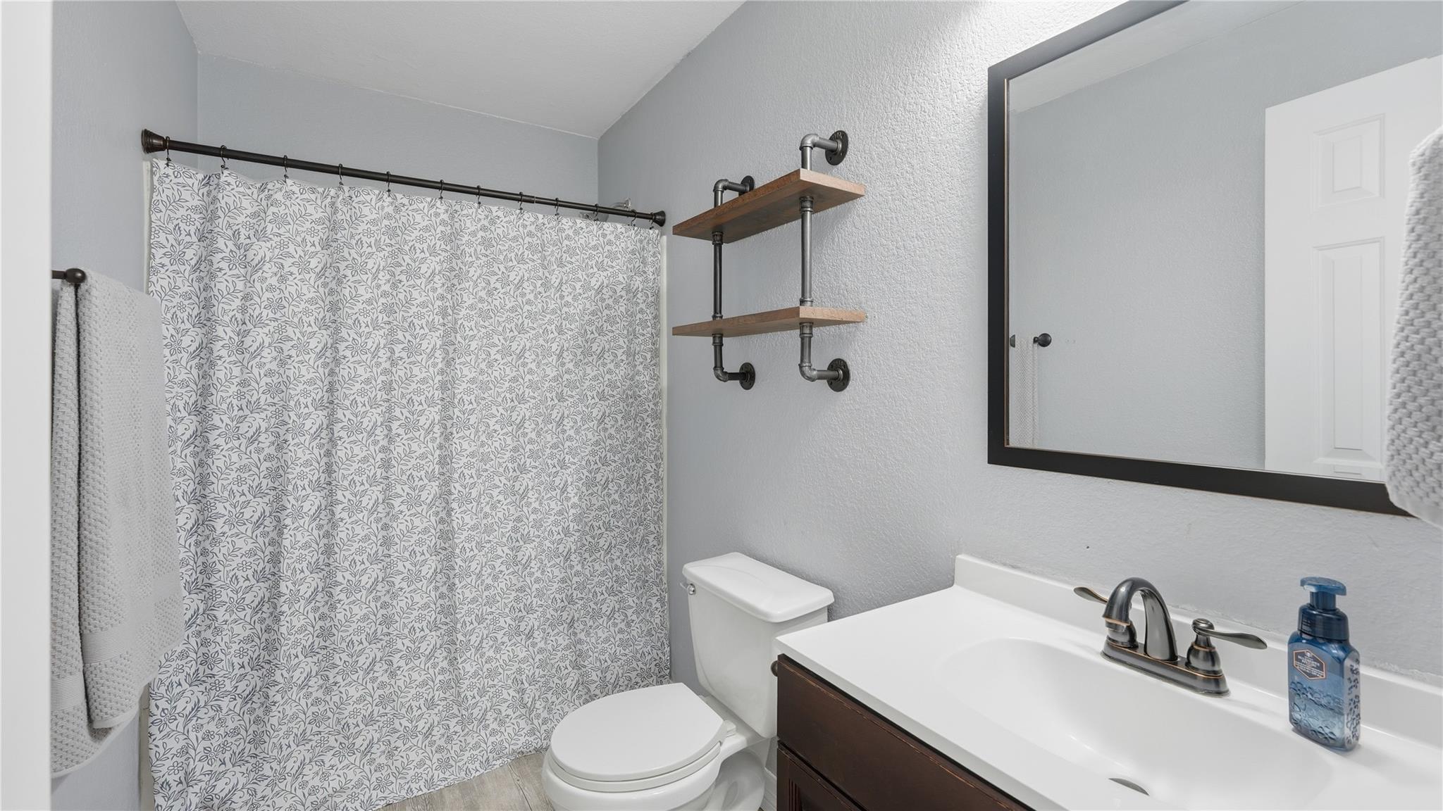 585 Siebert Dr, Kyle, TX 78640