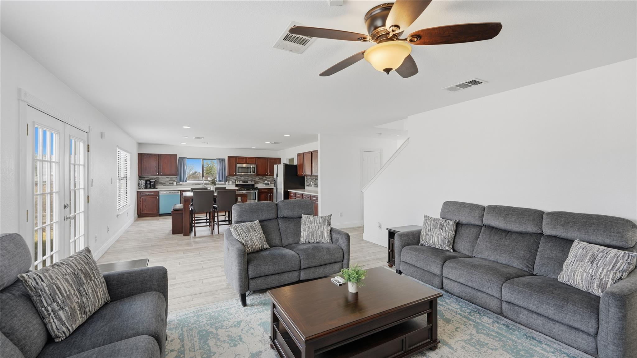 585 Siebert Dr, Kyle, TX 78640