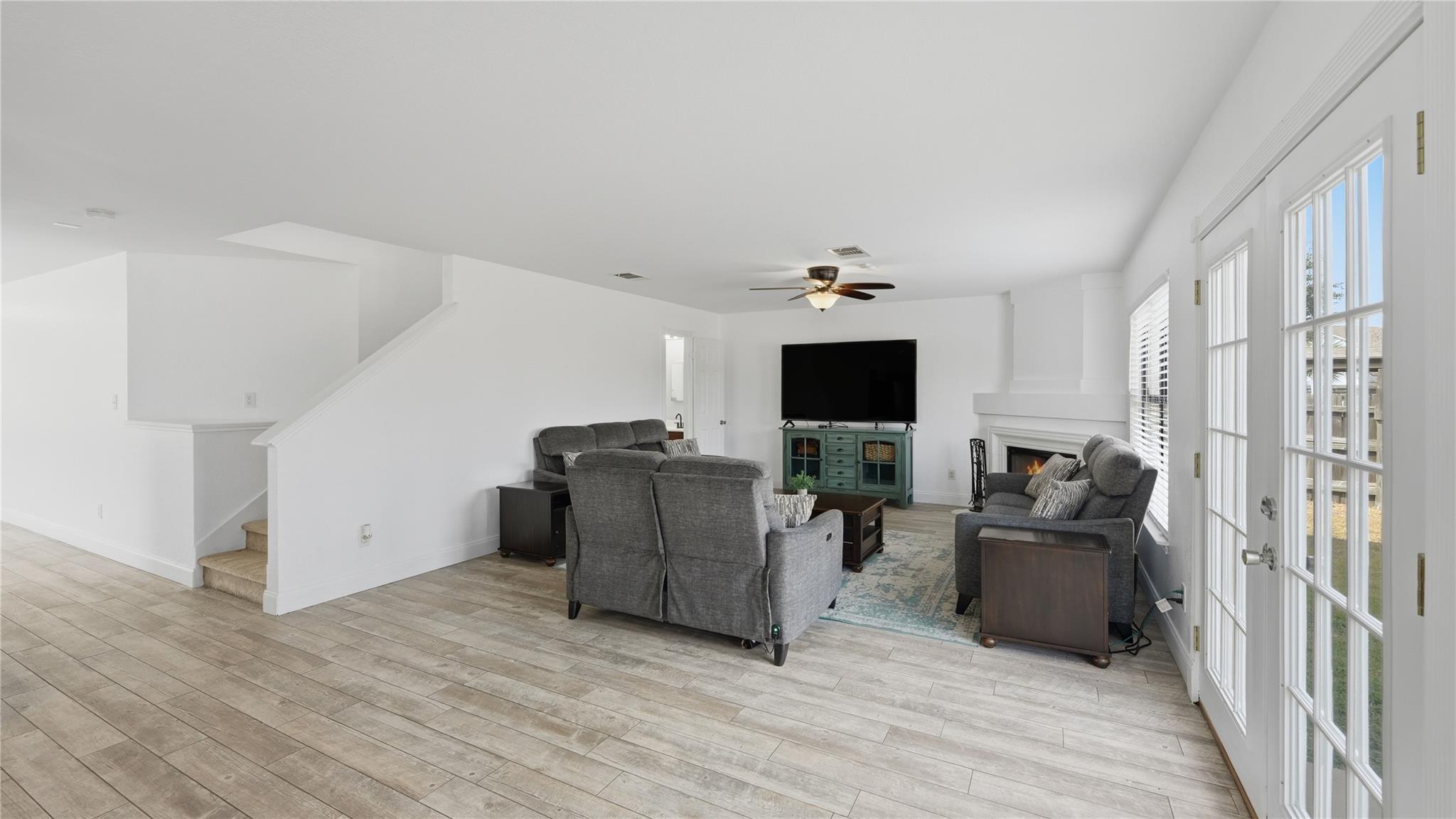 585 Siebert Dr, Kyle, TX 78640