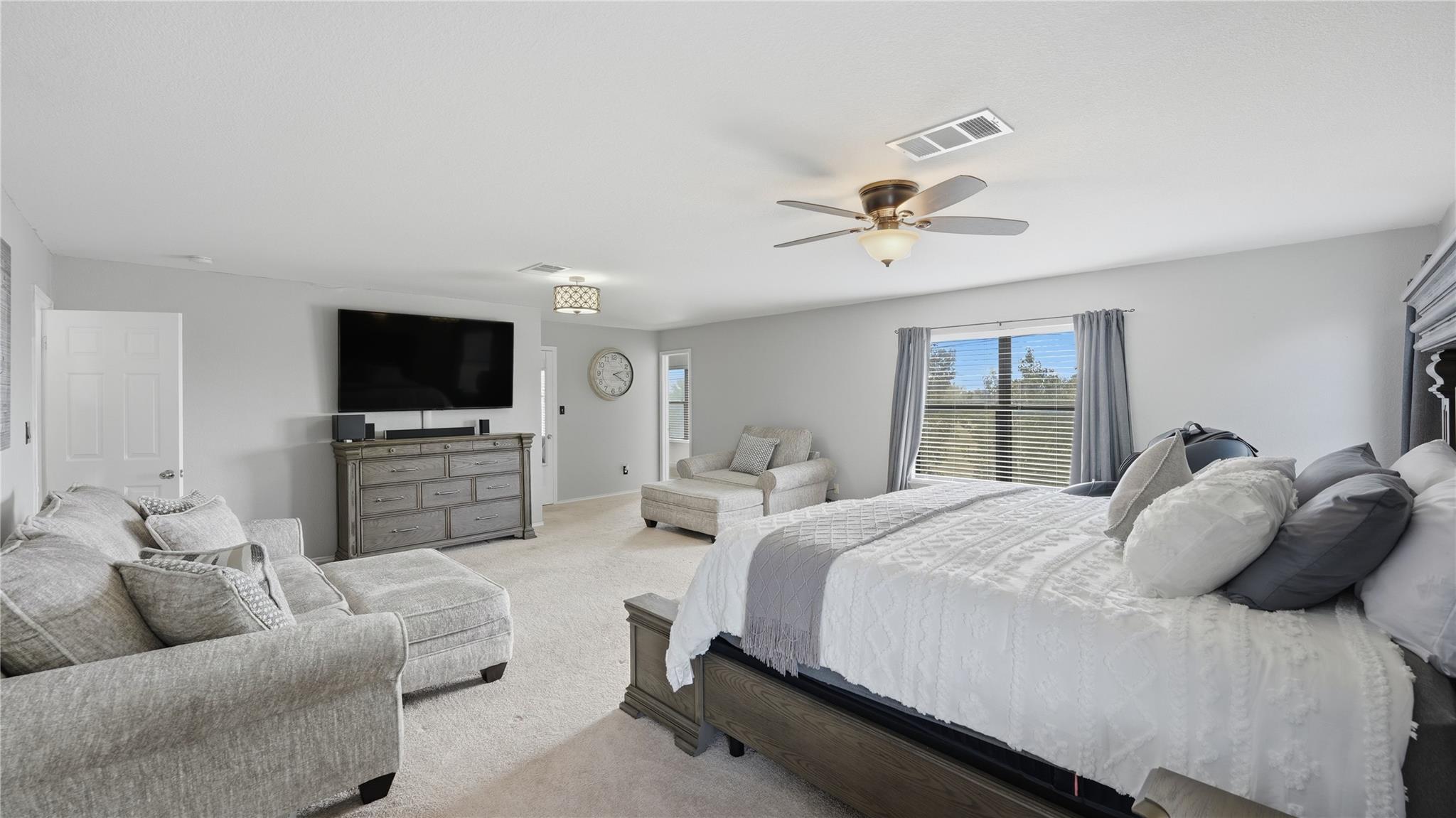 585 Siebert Dr, Kyle, TX 78640