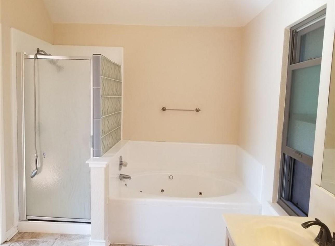 406 Settlers Valley Dr, Pflugerville, TX 78660