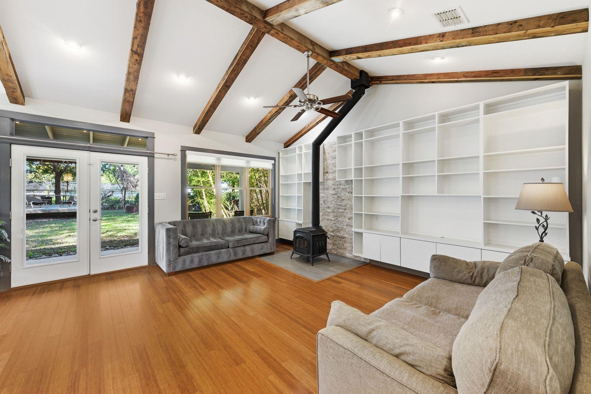 1122 Tillery St, Austin, TX 78702