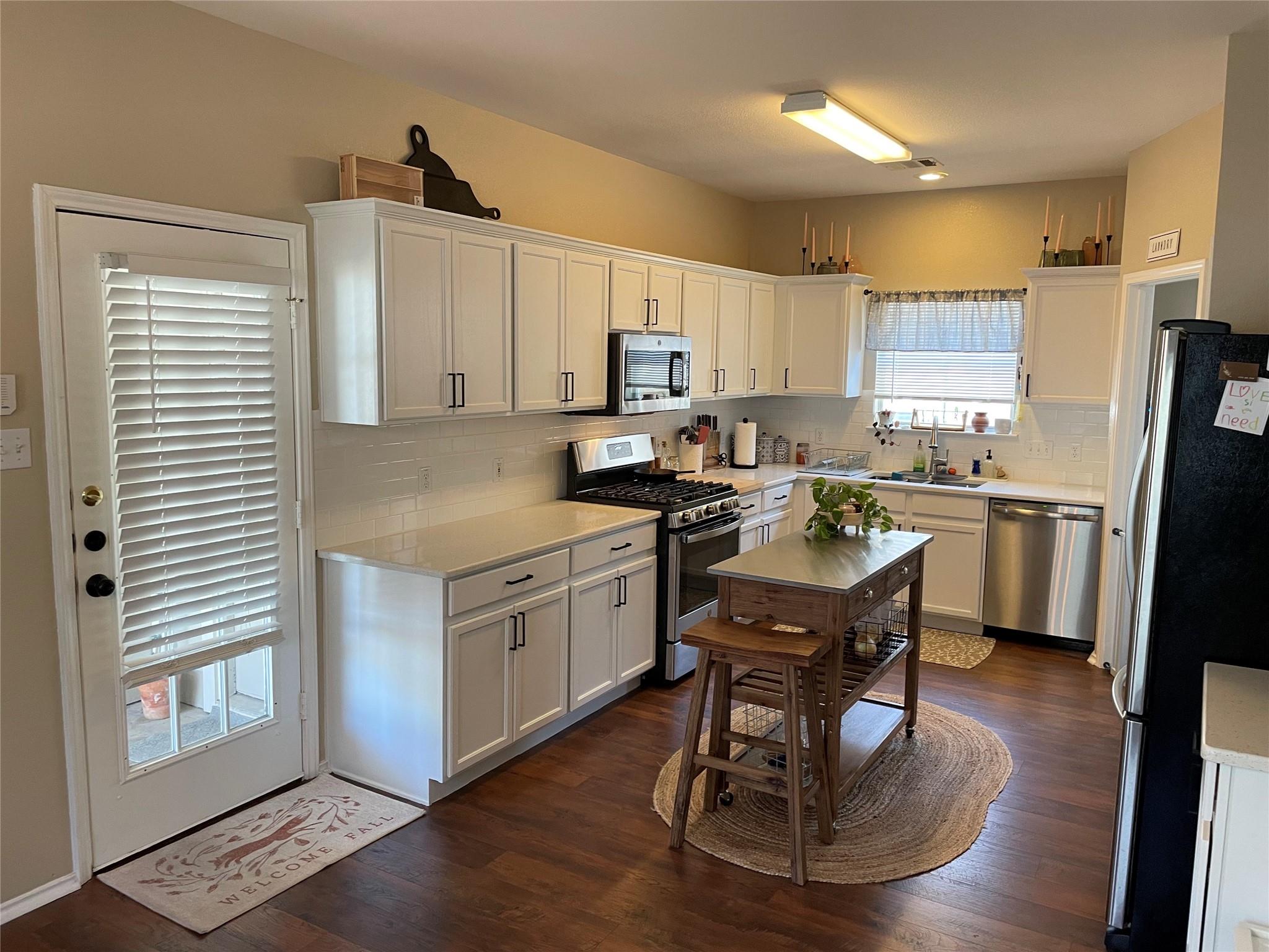 813 Bull Creek Pkwy, Cedar Park, TX 78613