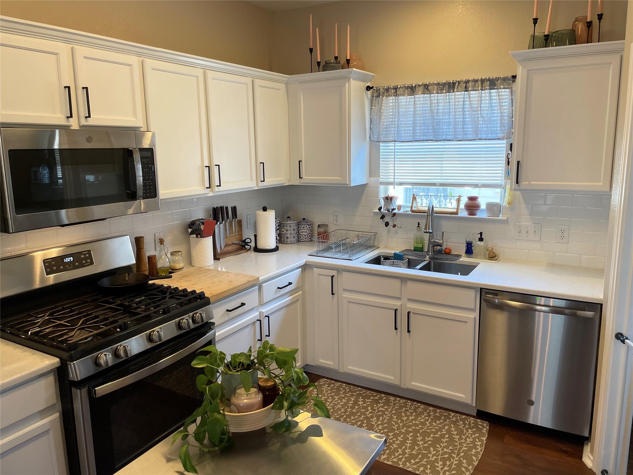 813 Bull Creek Pkwy, Cedar Park, TX 78613