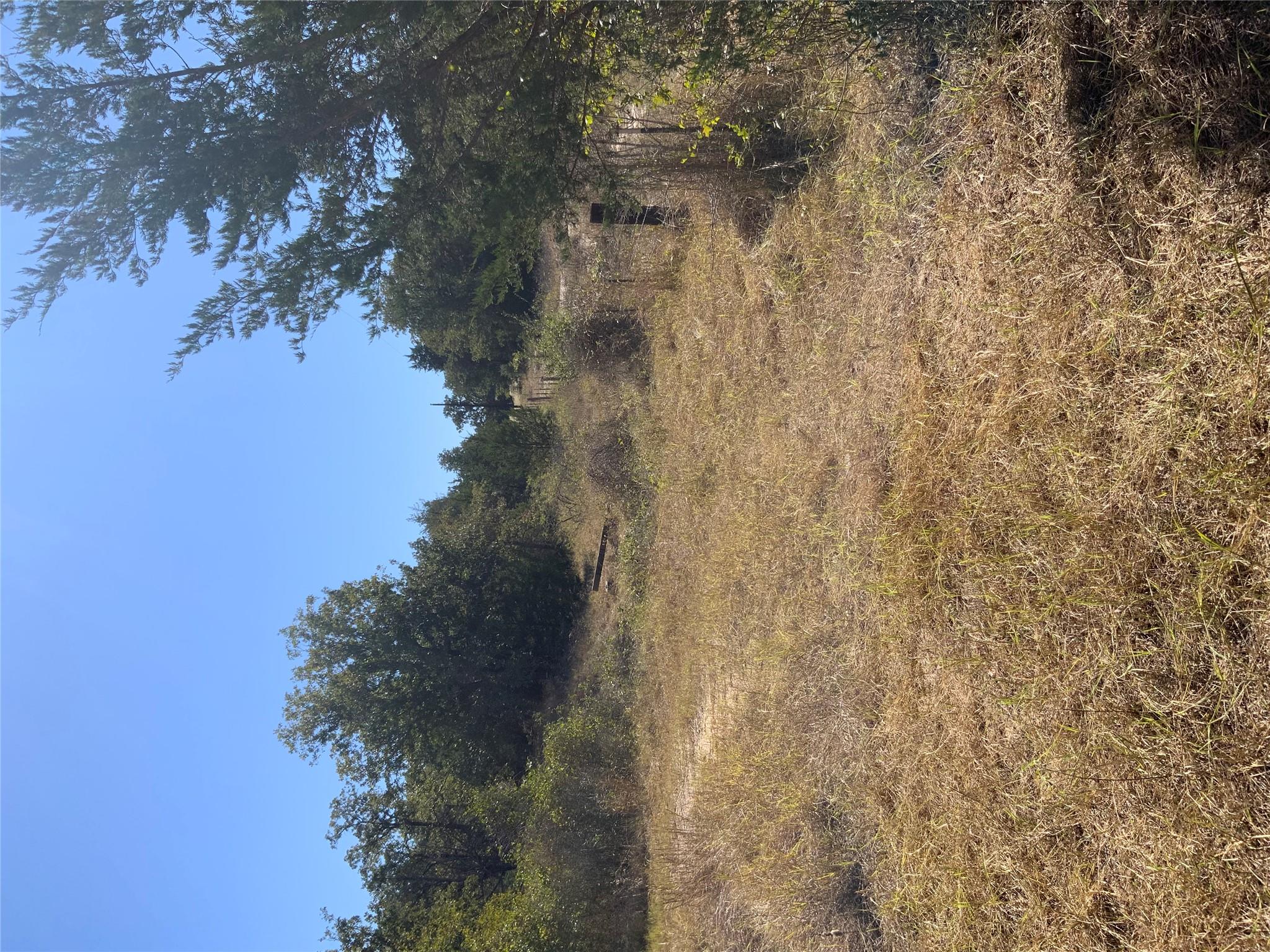 000 County Road 304, Lexington, TX 78947