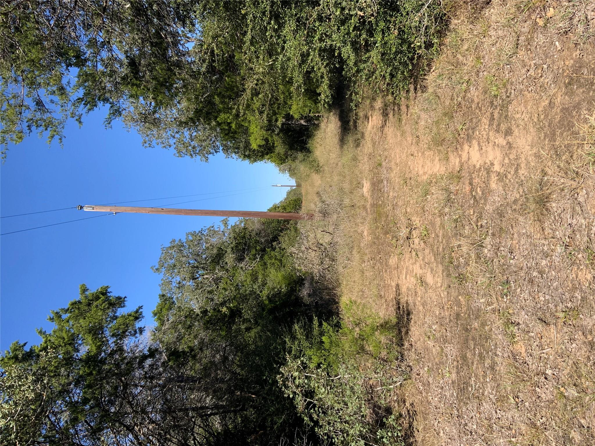 000 County Road 304, Lexington, TX 78947