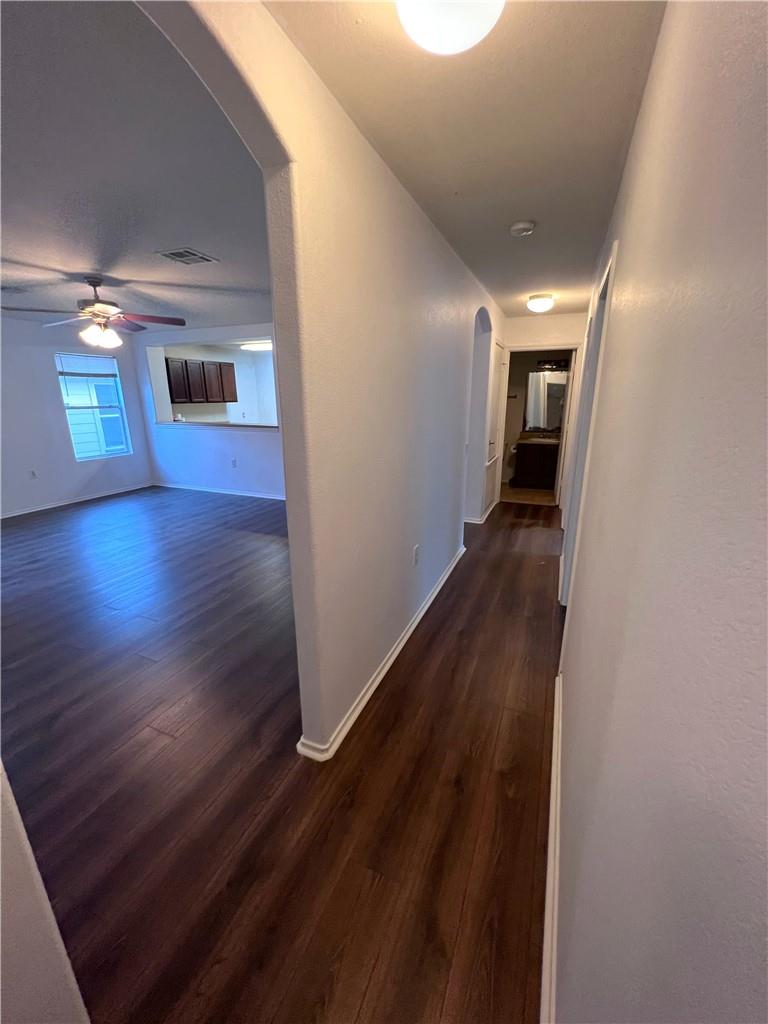 12301 Sky Harbor Dr, Del Valle, TX 78617