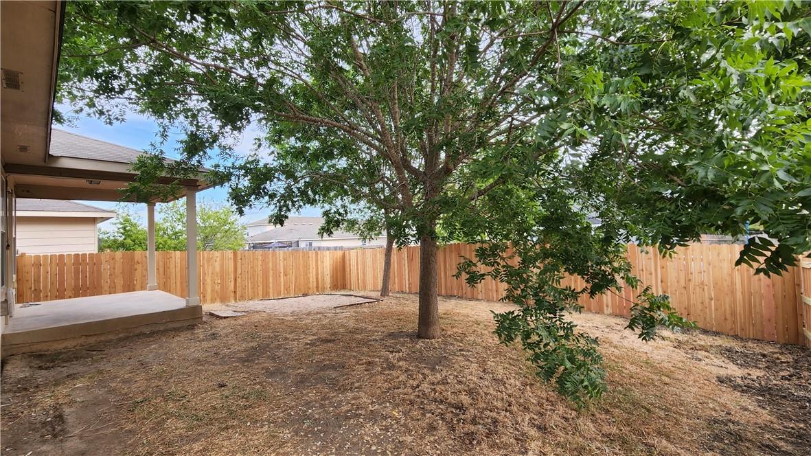 12301 Sky Harbor Dr, Del Valle, TX 78617