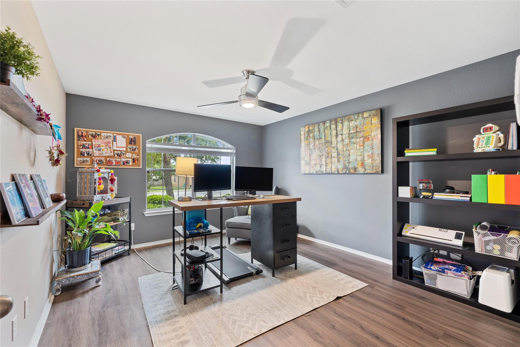 225 Foxglove Dr, Hutto, TX 78634