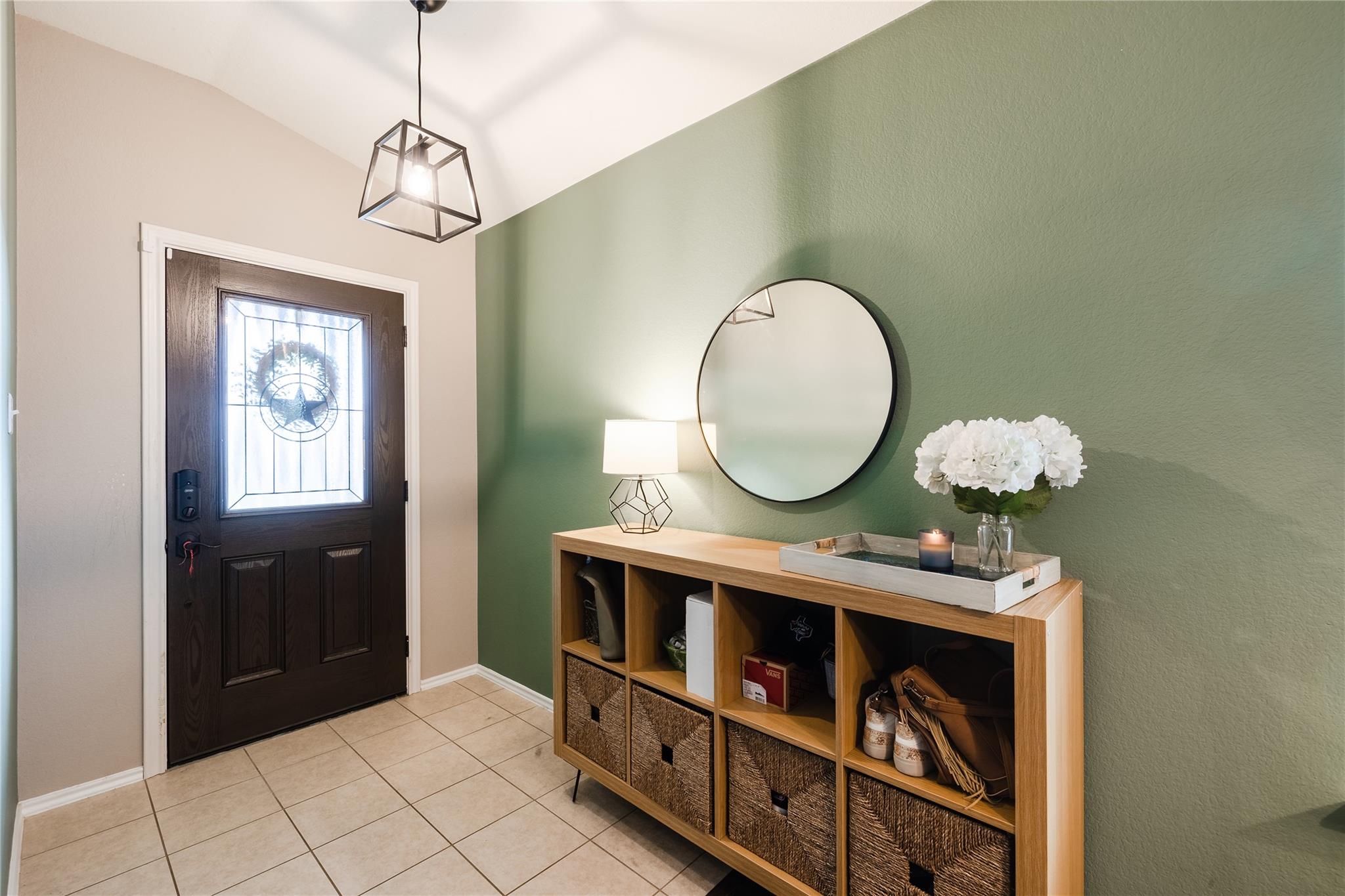 225 Foxglove Dr, Hutto, TX 78634