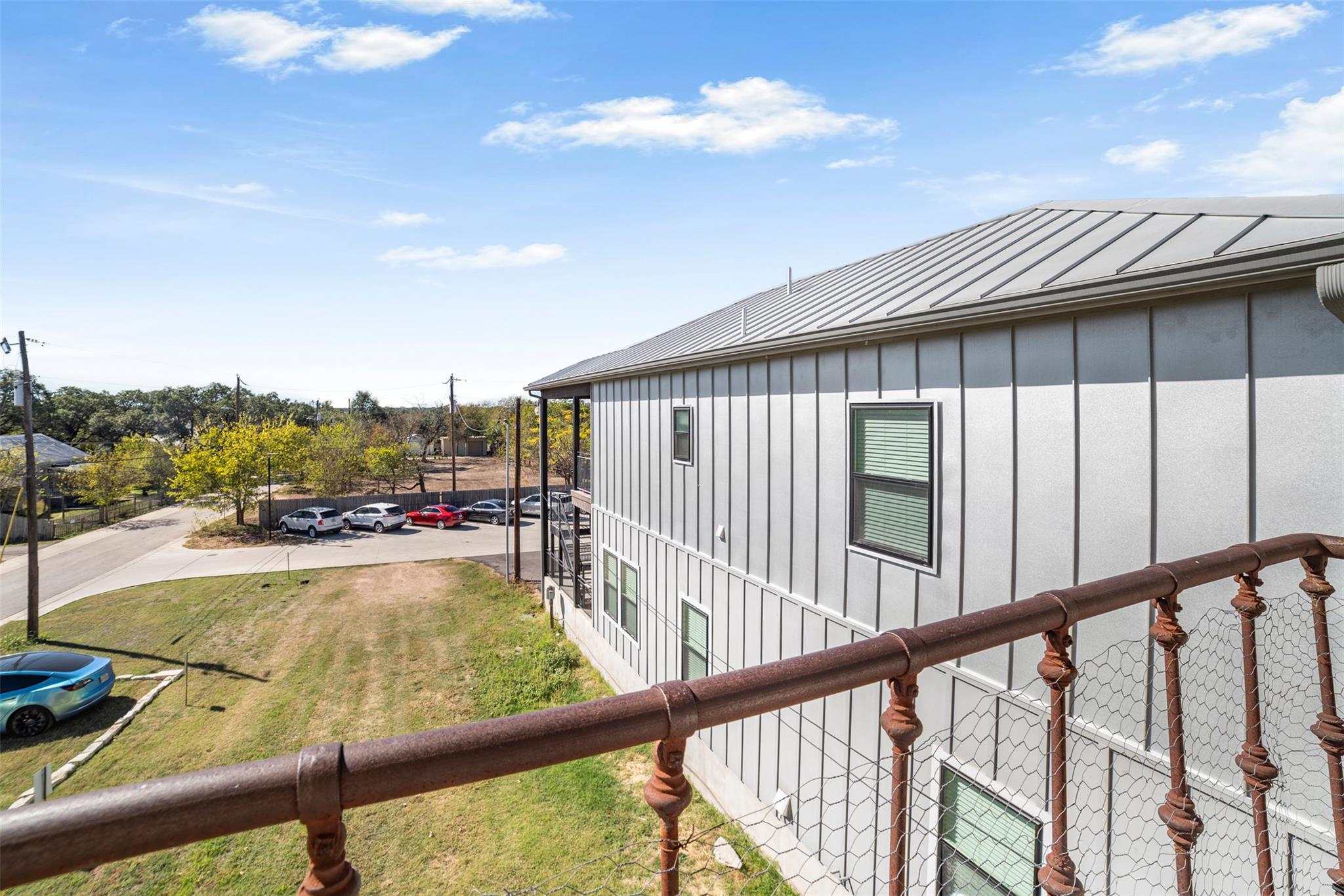 923 LOOP 332 St, Liberty Hill, TX 78642