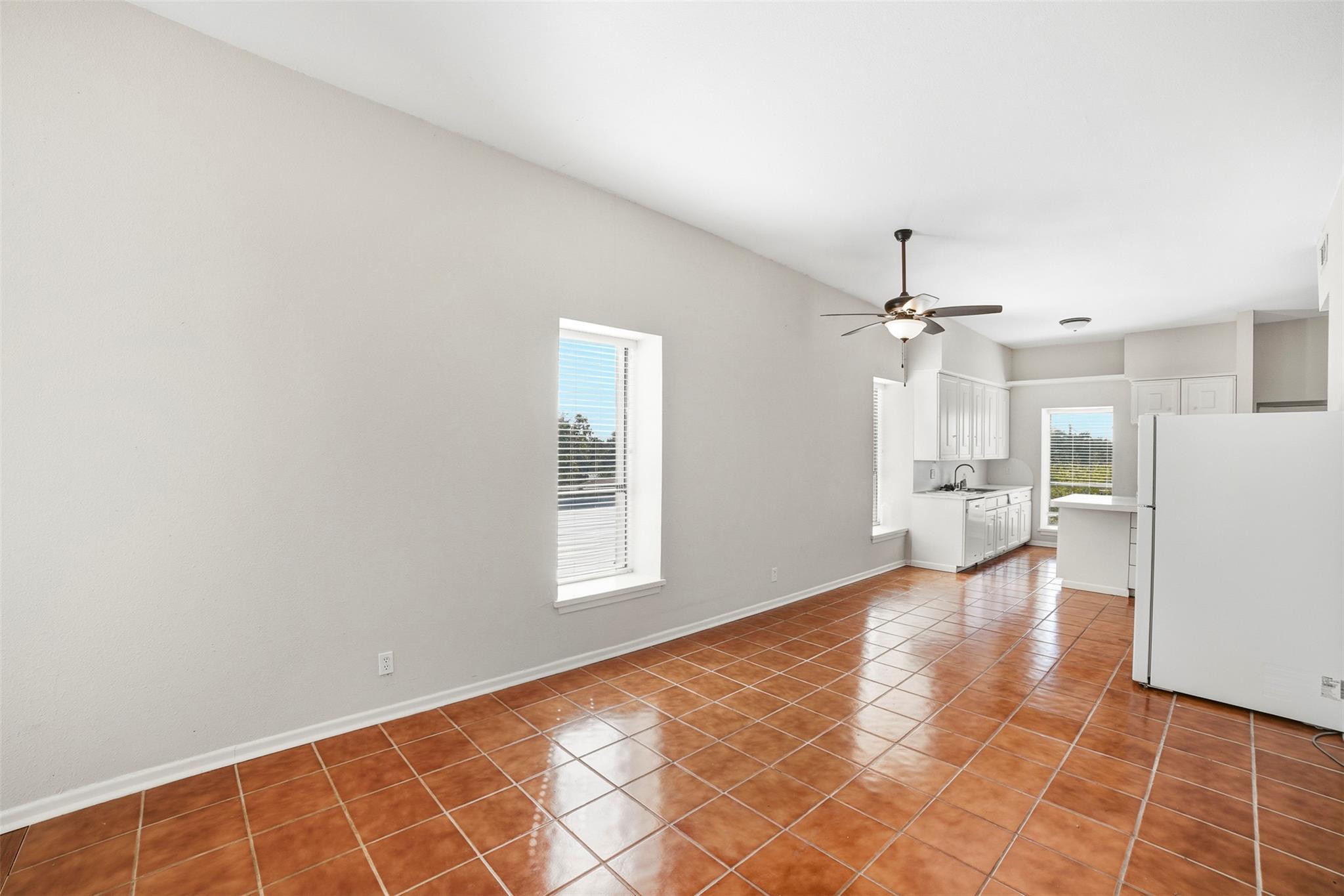 923 LOOP 332 St, Liberty Hill, TX 78642