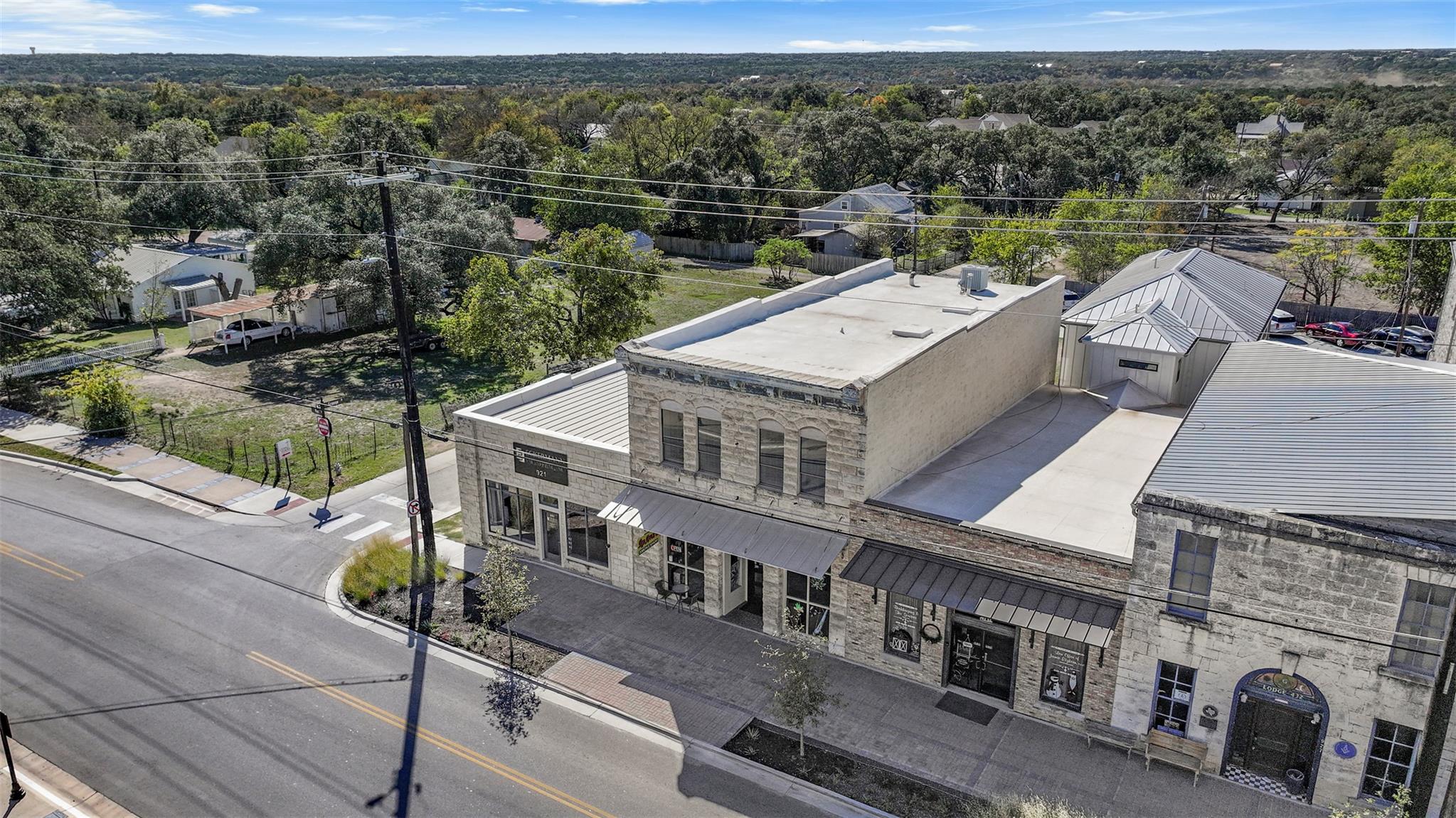 923 LOOP 332 St, Liberty Hill, TX 78642