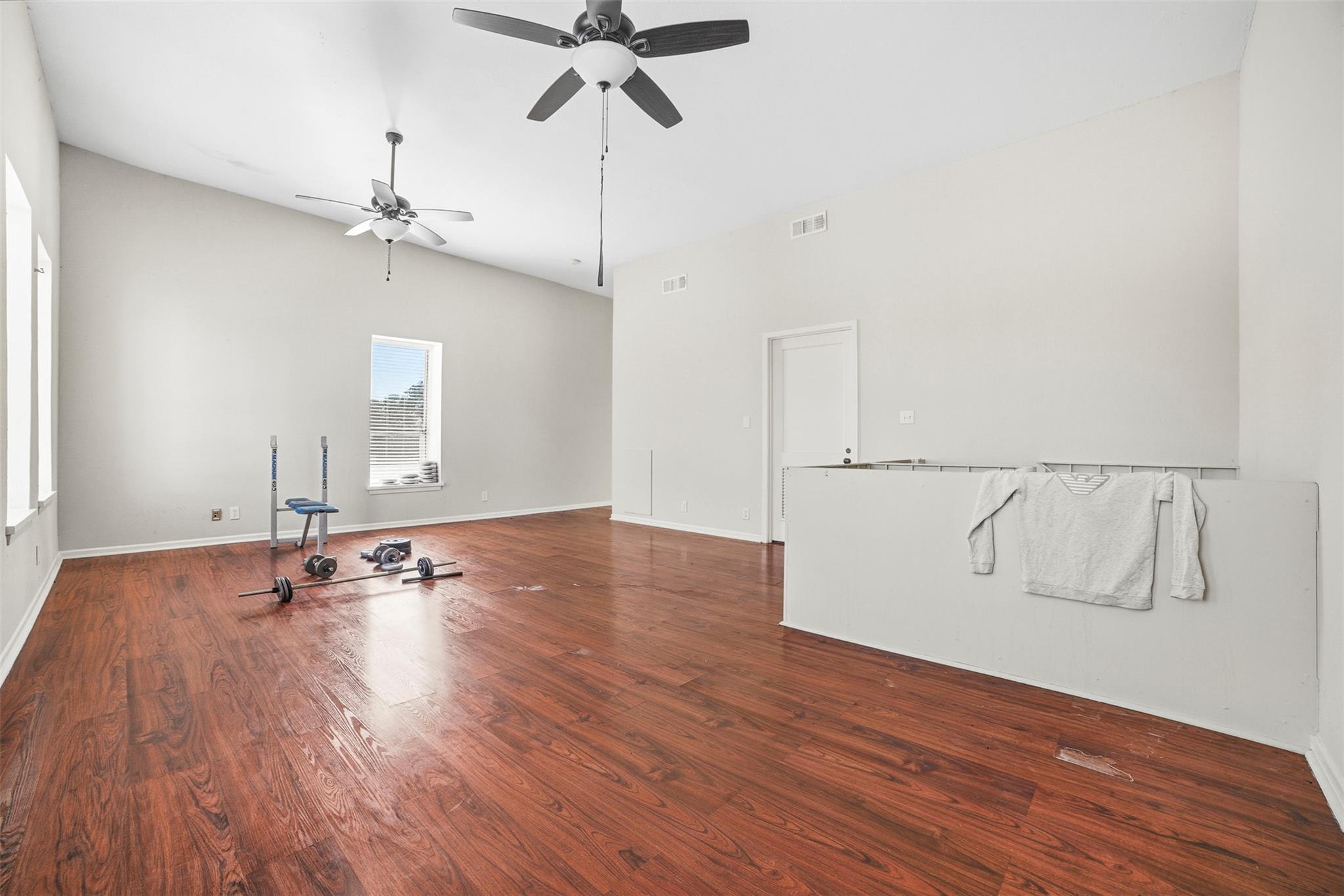 923 LOOP 332 St, Liberty Hill, TX 78642