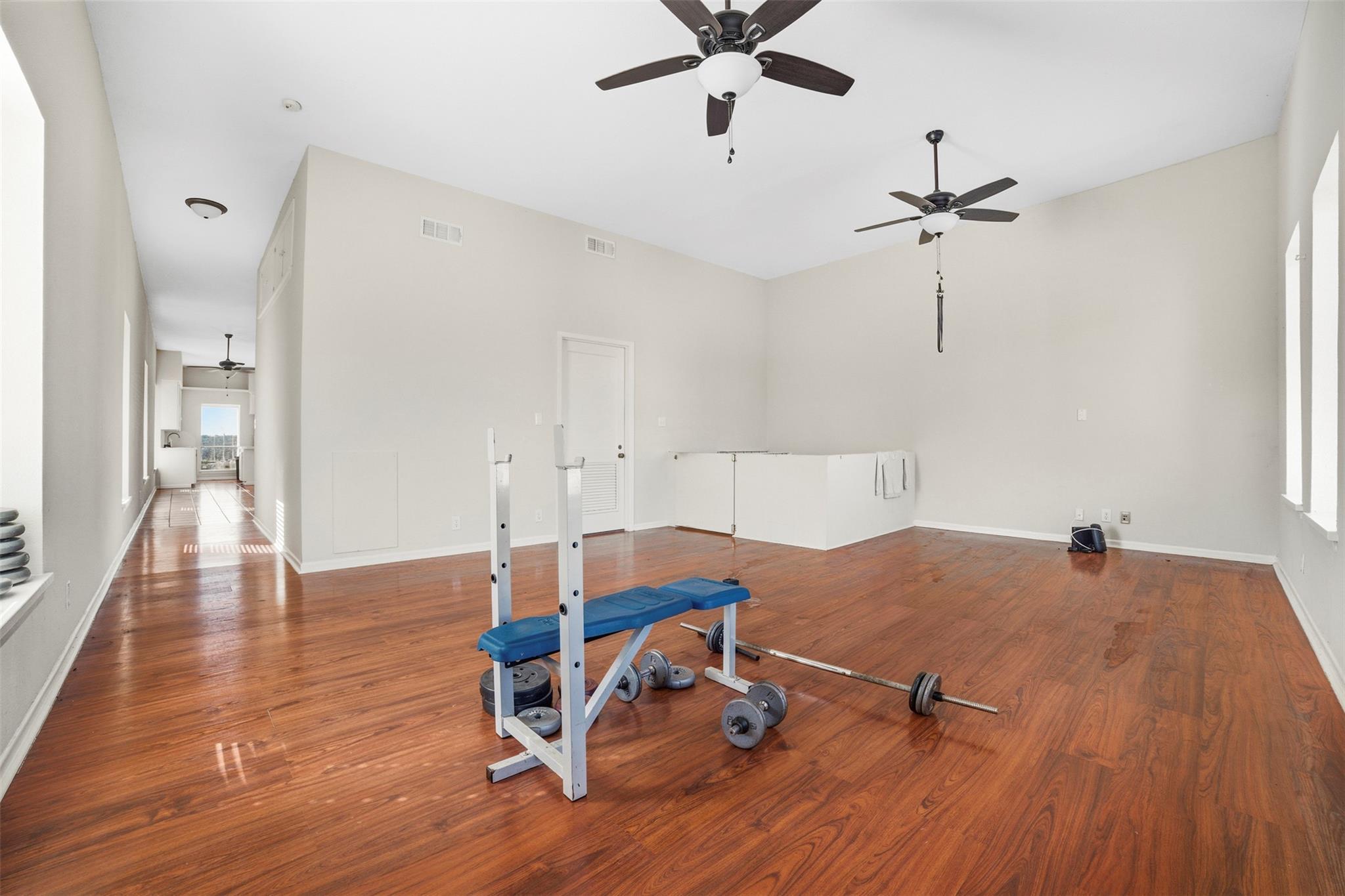 923 LOOP 332 St, Liberty Hill, TX 78642