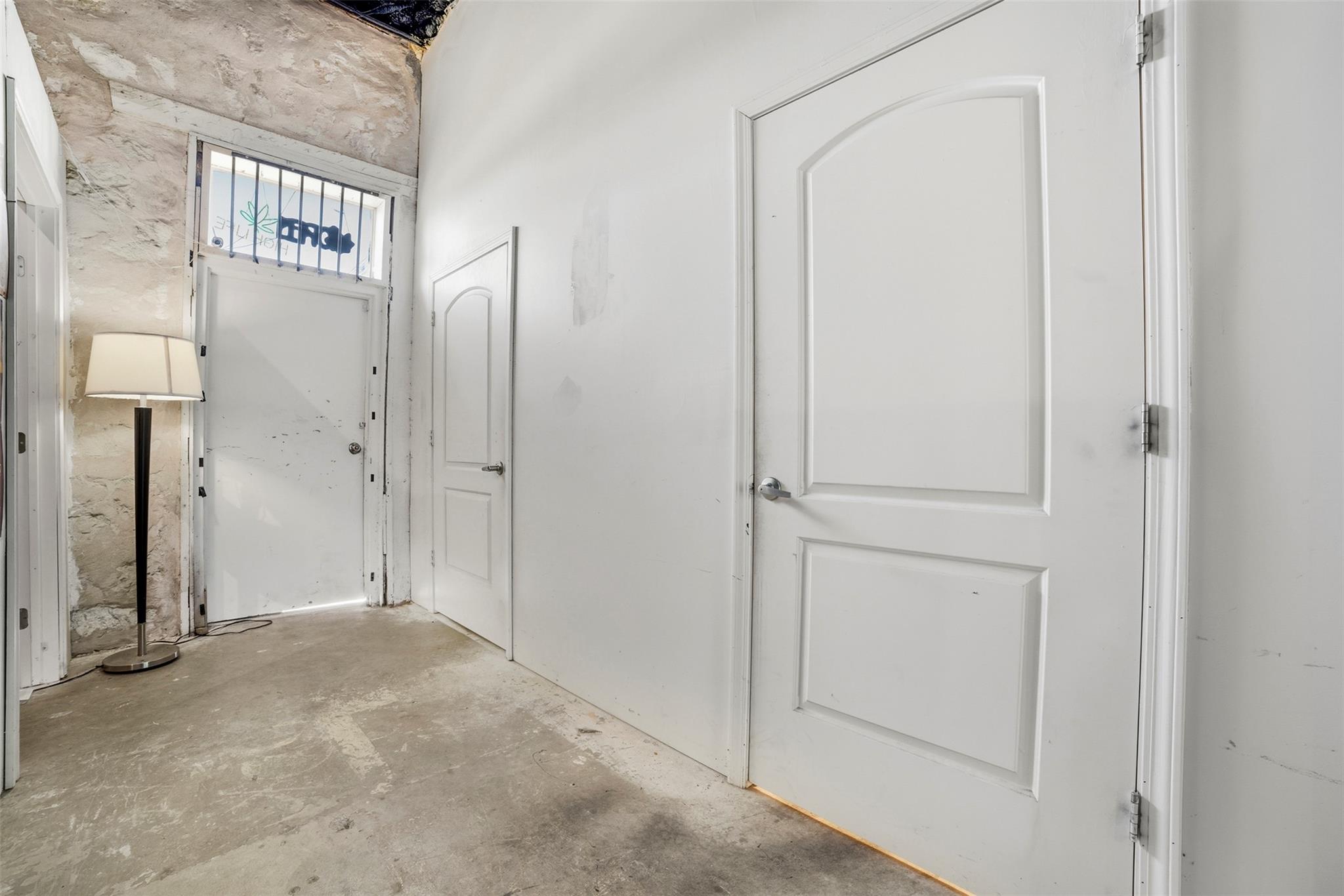 923 LOOP 332 St, Liberty Hill, TX 78642