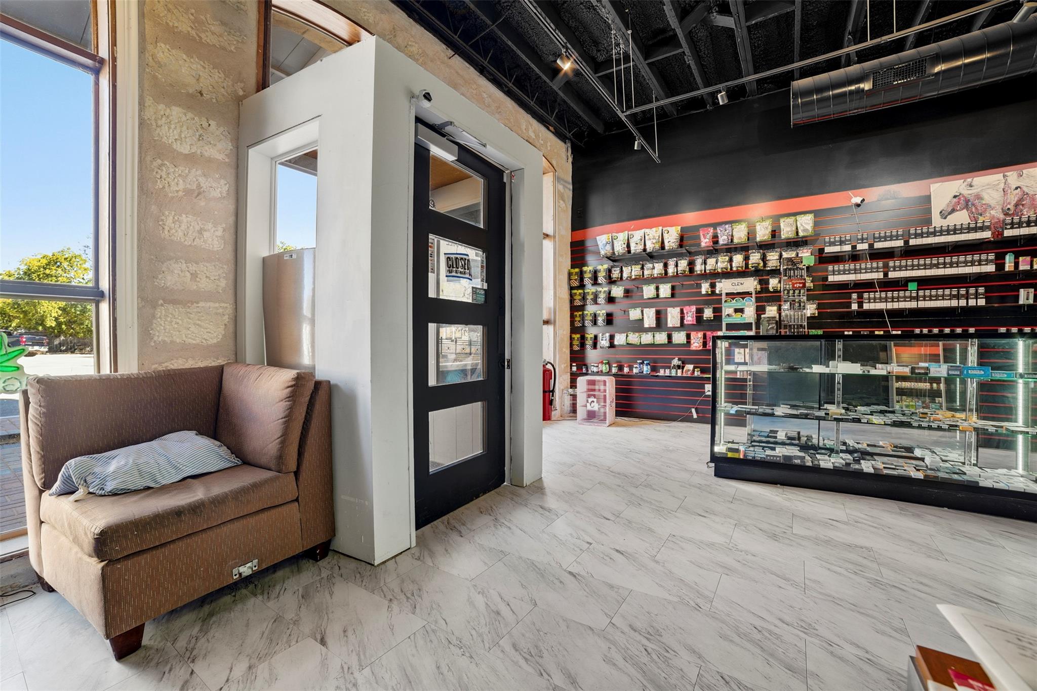 923 LOOP 332 St, Liberty Hill, TX 78642