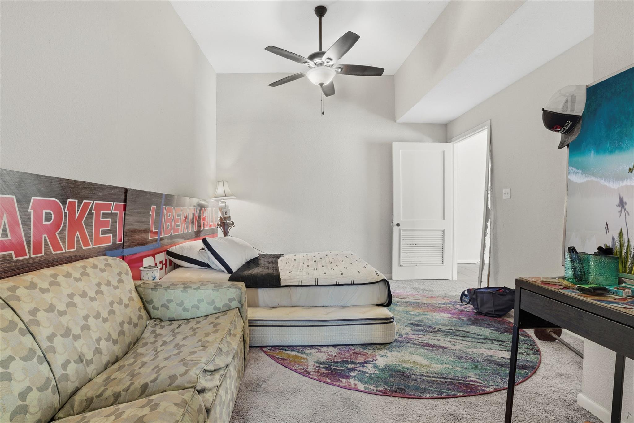 923 LOOP 332 St, Liberty Hill, TX 78642