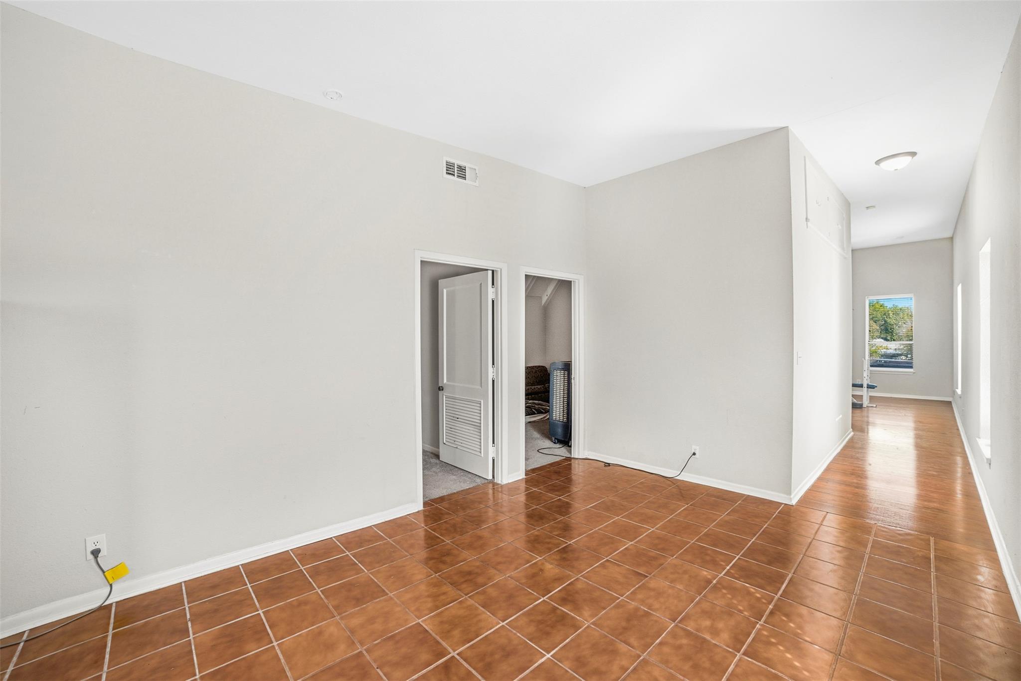 923 LOOP 332 St, Liberty Hill, TX 78642