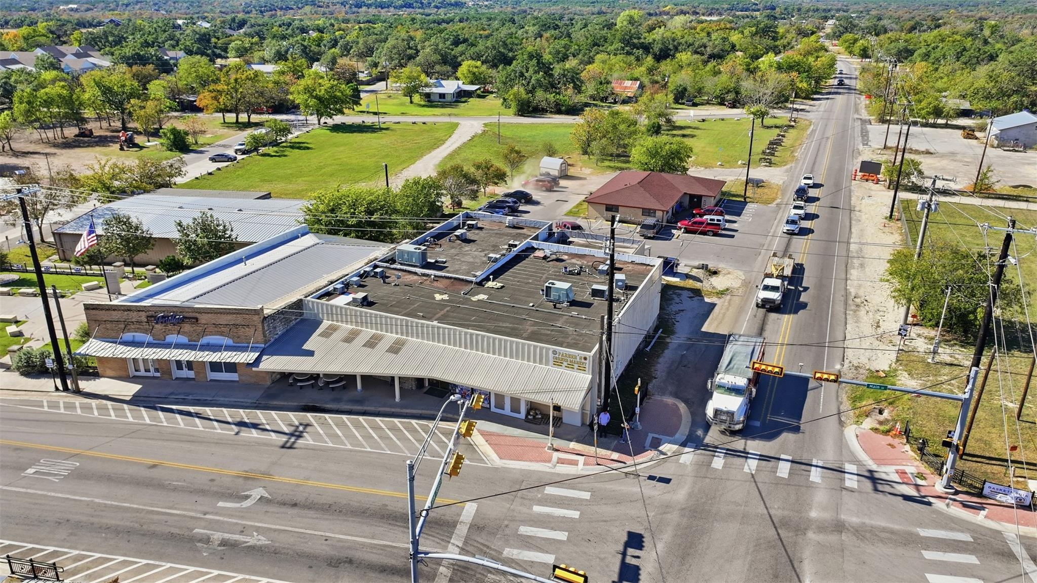 1017 LOOP 332 St, Liberty Hill, TX 78642