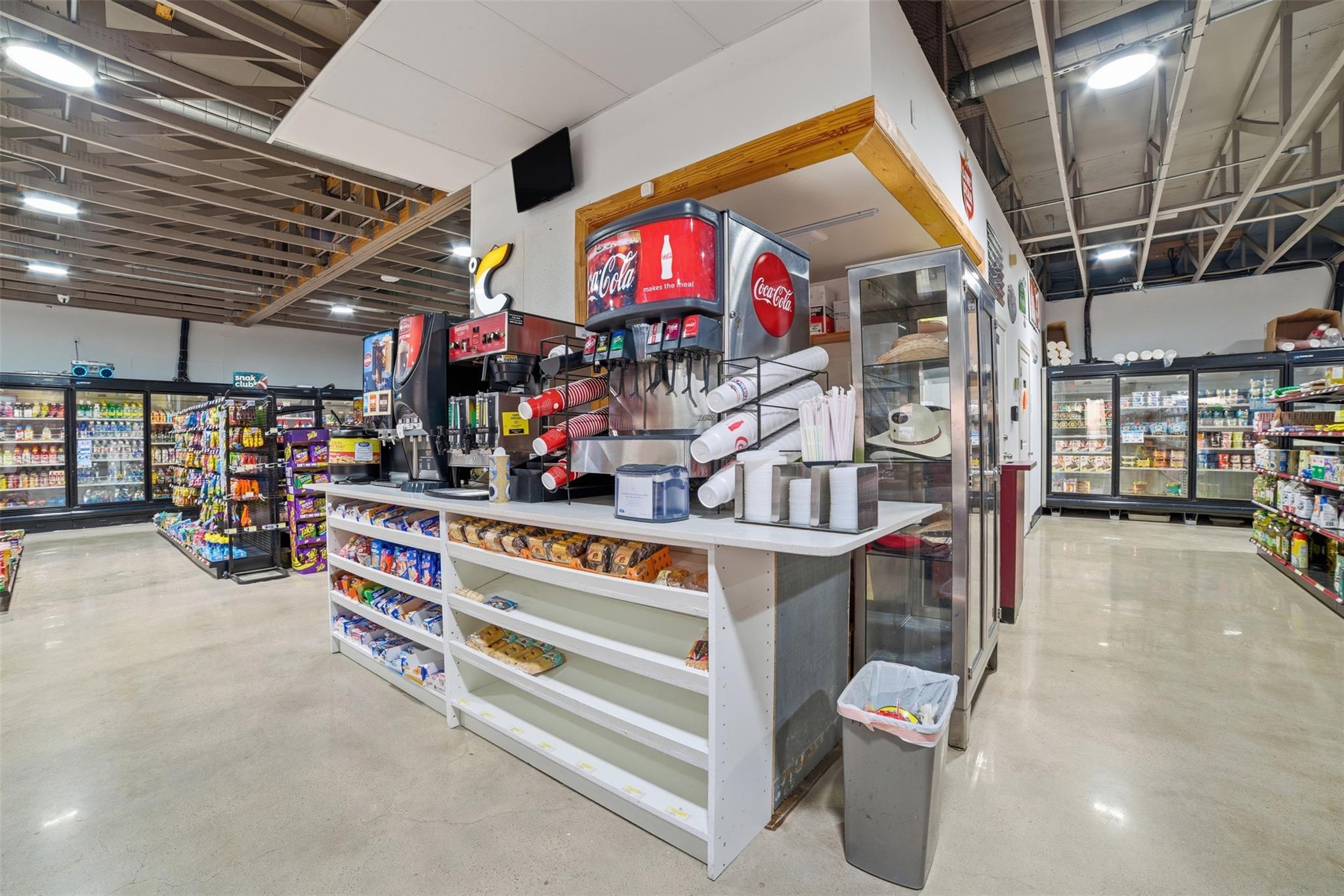 1017 LOOP 332 St, Liberty Hill, TX 78642