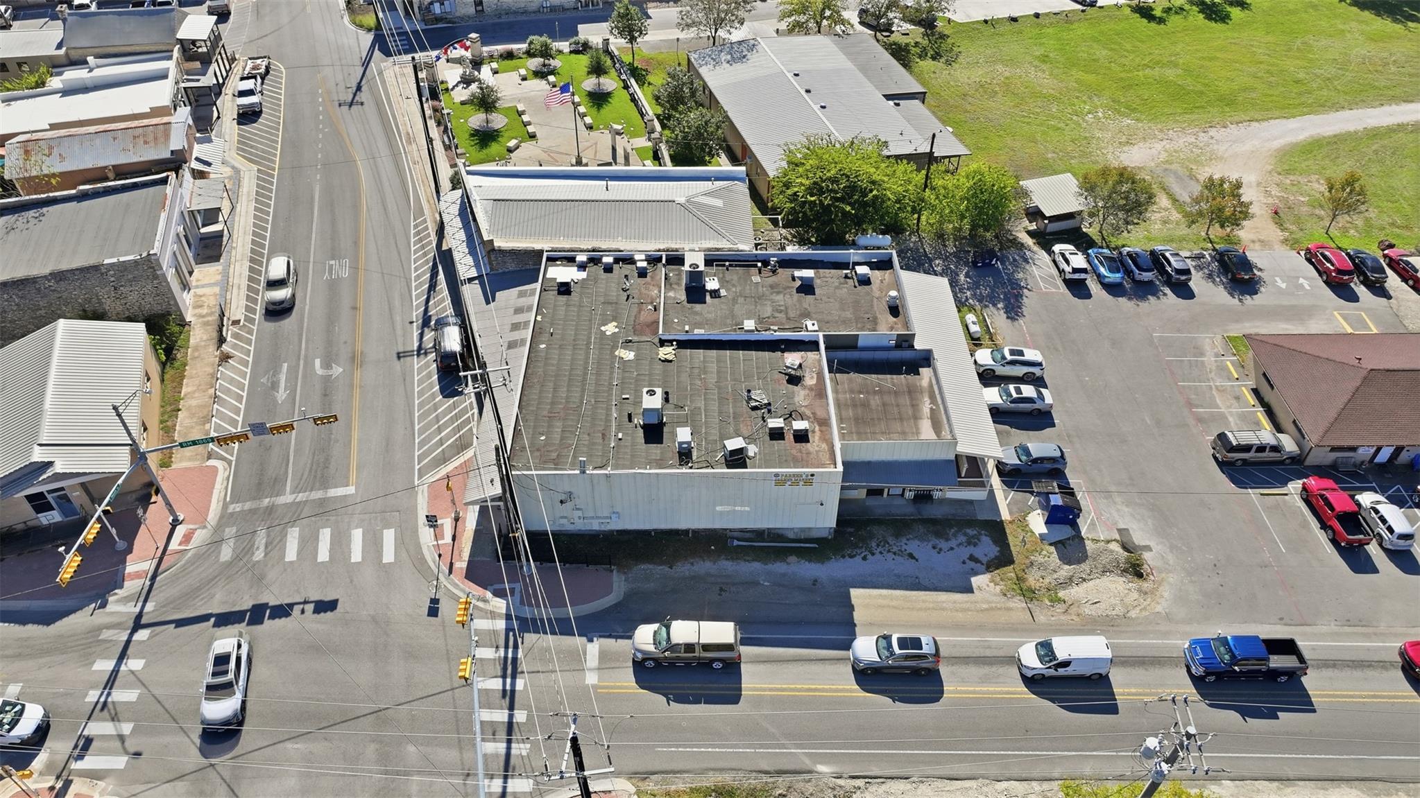 1017 LOOP 332 St, Liberty Hill, TX 78642