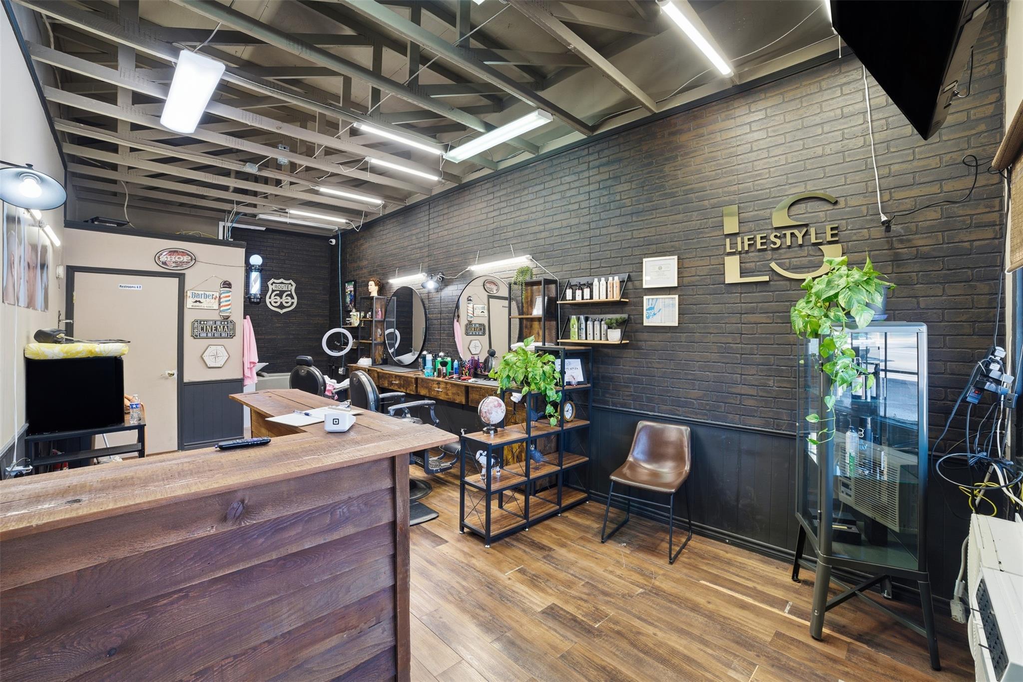 1017 LOOP 332 St, Liberty Hill, TX 78642