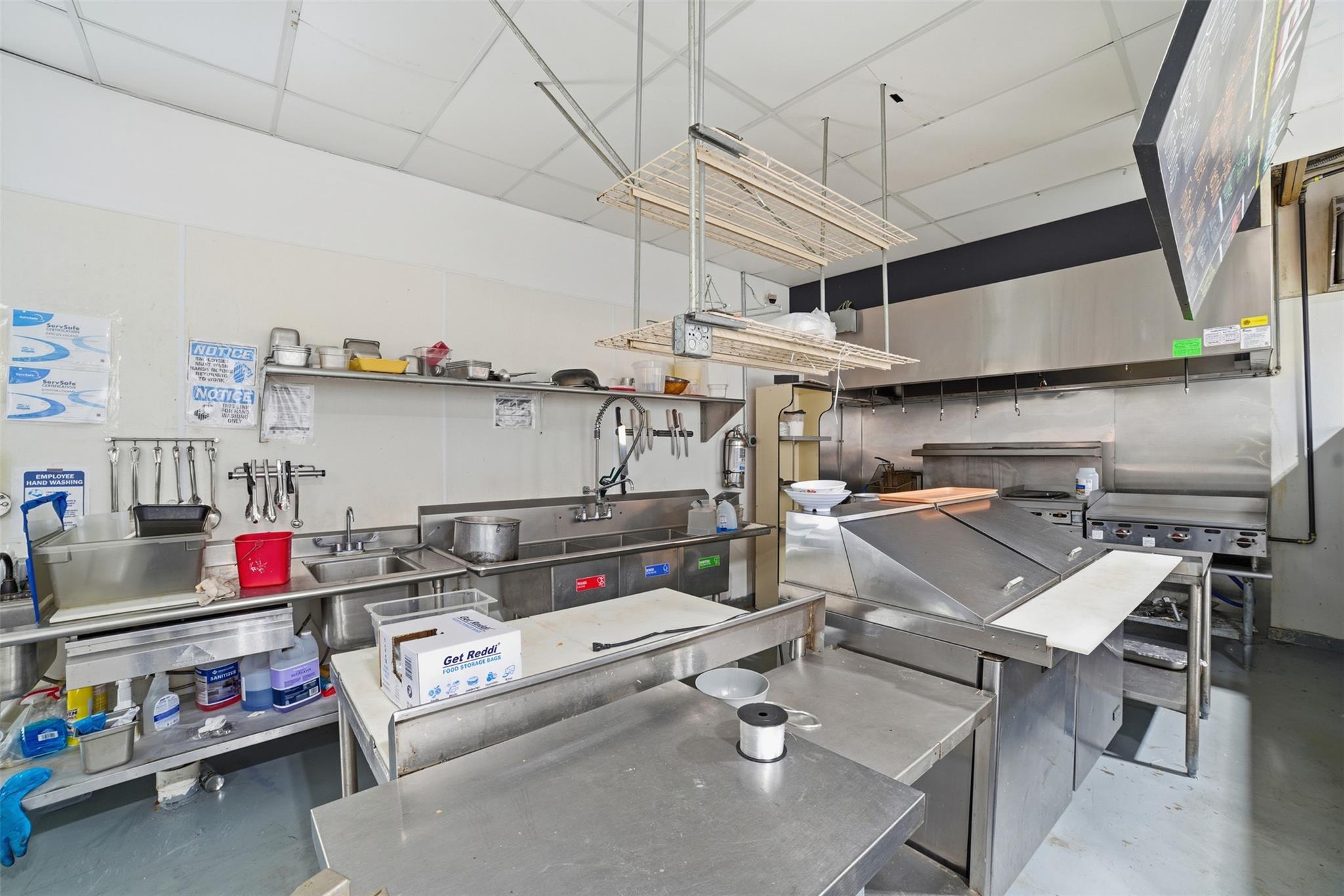 1017 LOOP 332 St, Liberty Hill, TX 78642