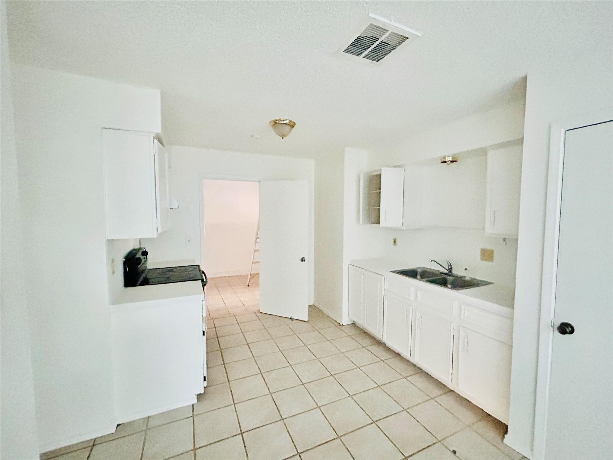 2305 S Bagdad Rd, Leander, TX 78641