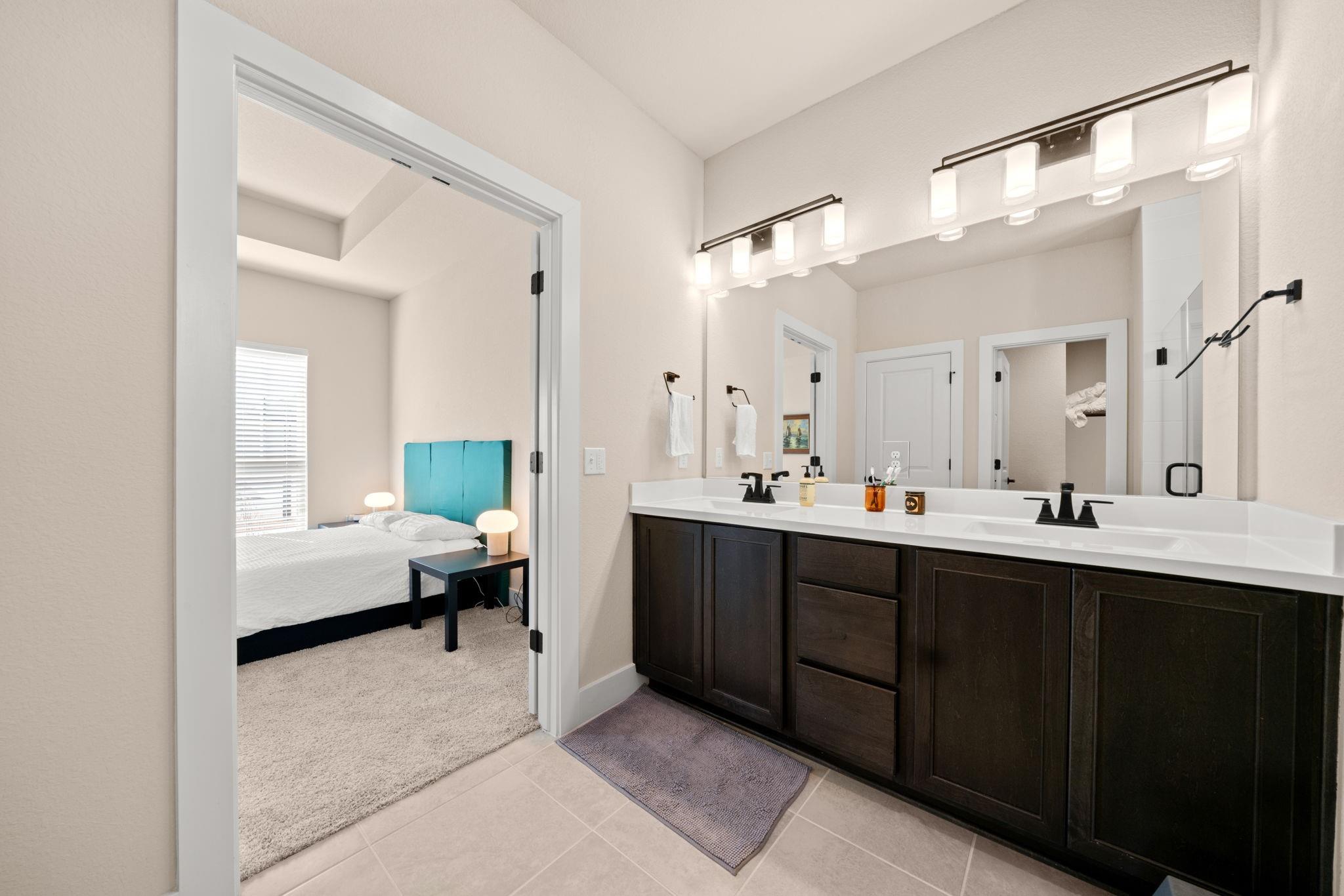 8417 Laughlin Ln, Austin, TX 78744