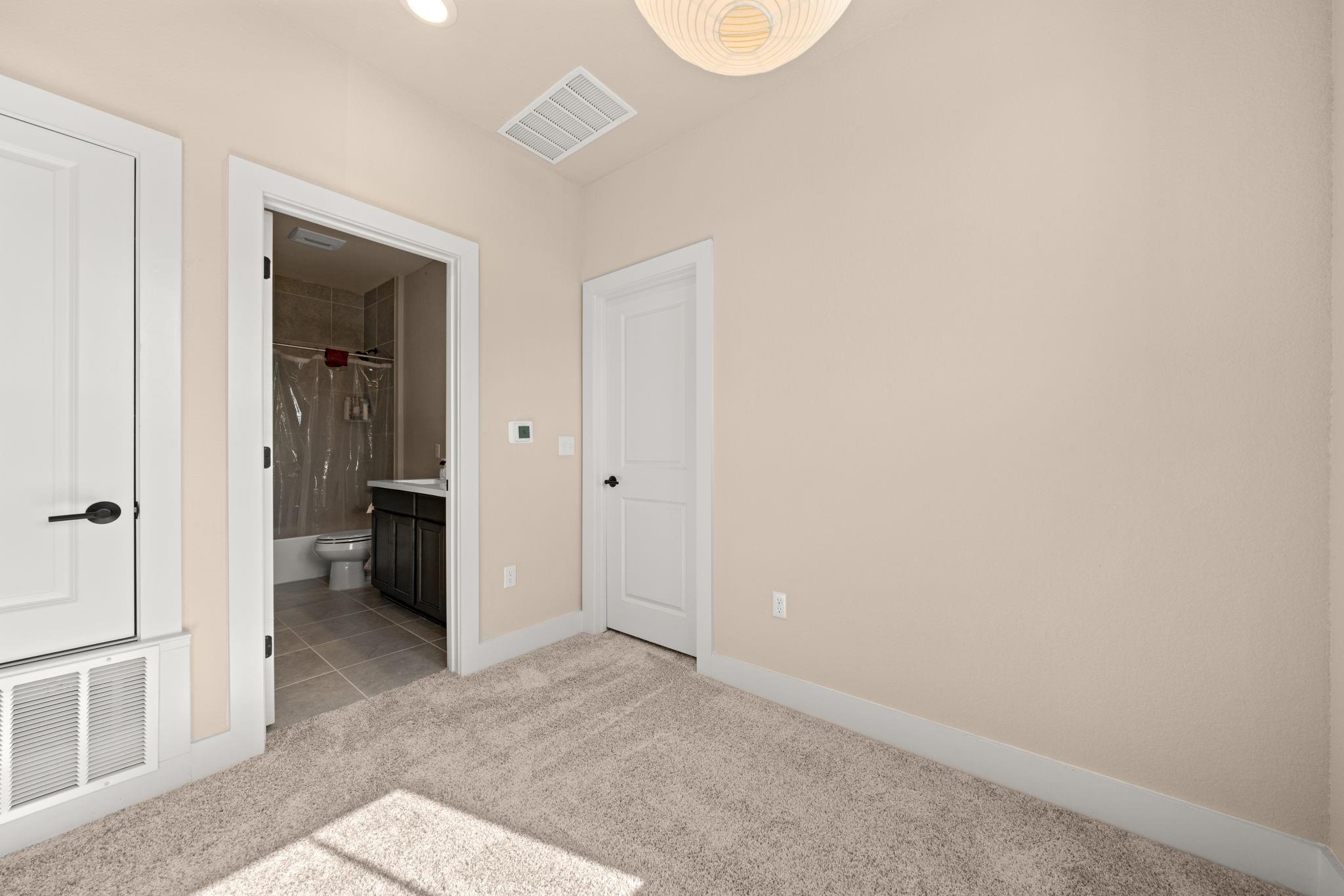 8417 Laughlin Ln, Austin, TX 78744