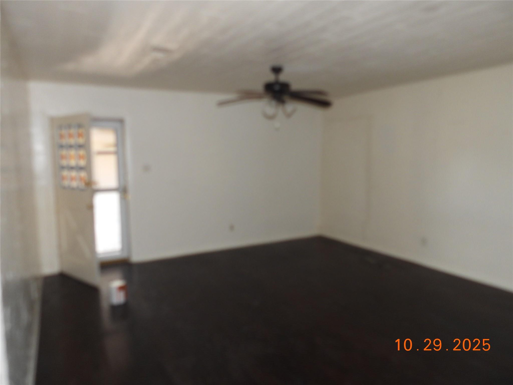 2510 Meadow Ln, Taylor, TX 76574