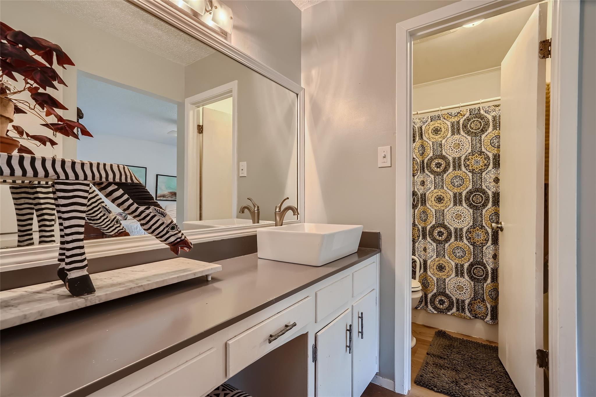 9206 Robins Nest Ln, Austin, TX 78729