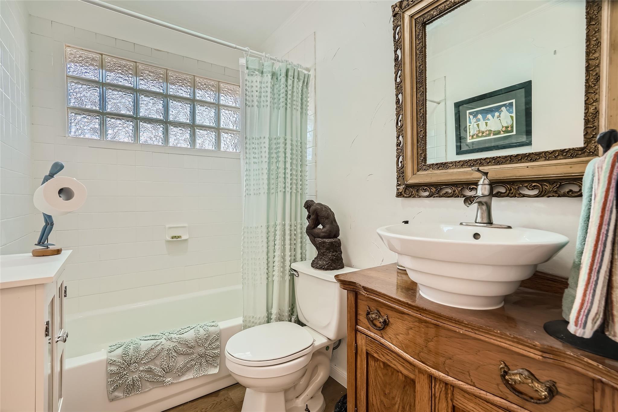 9206 Robins Nest Ln, Austin, TX 78729