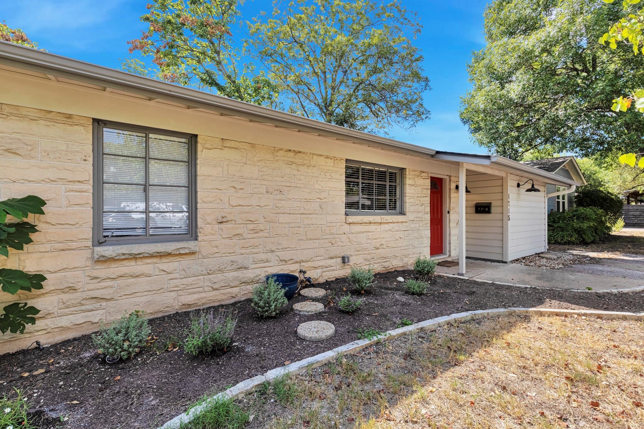 1715 W Saint Johns Ave, Austin, TX 78757