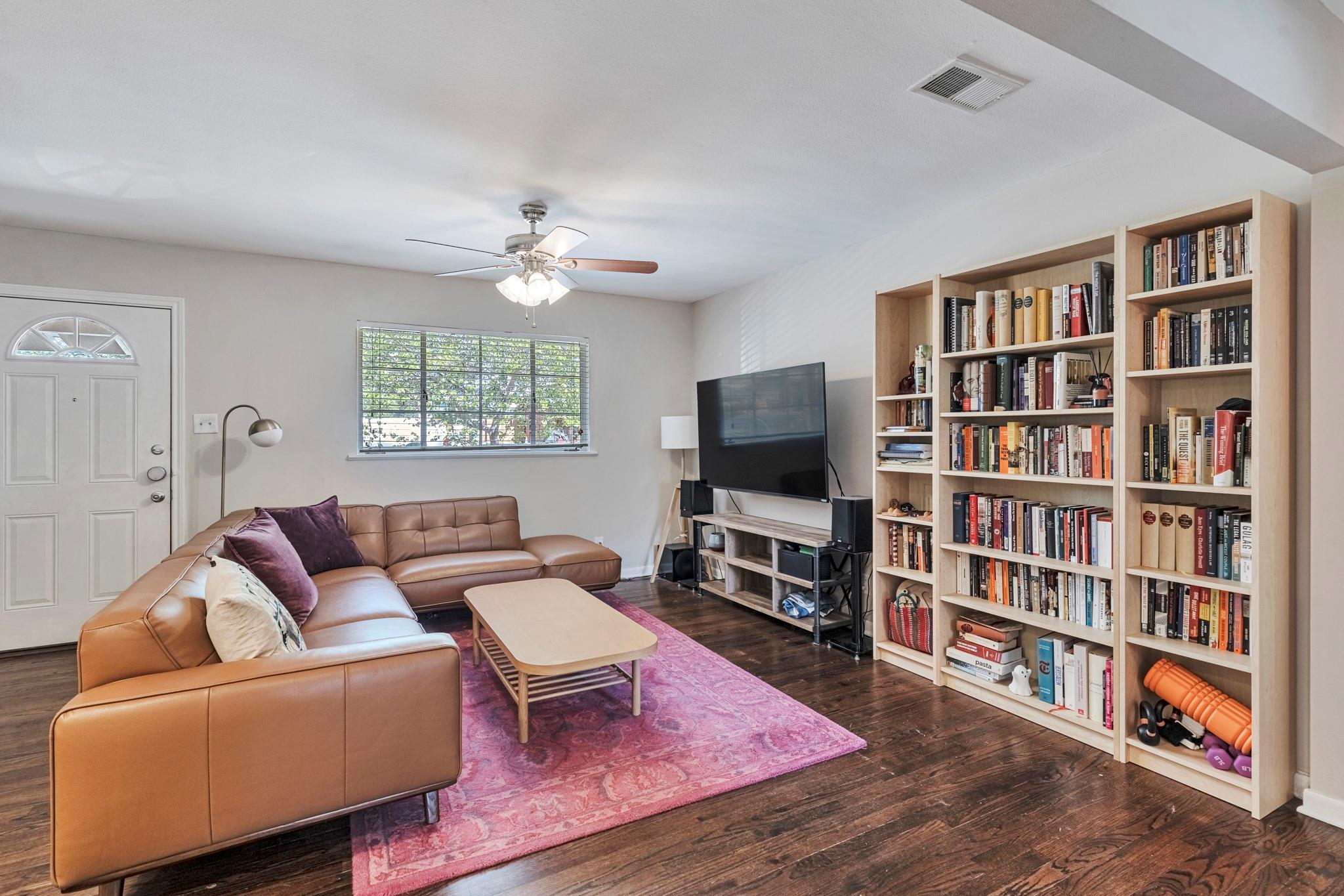 1715 W Saint Johns Ave, Austin, TX 78757