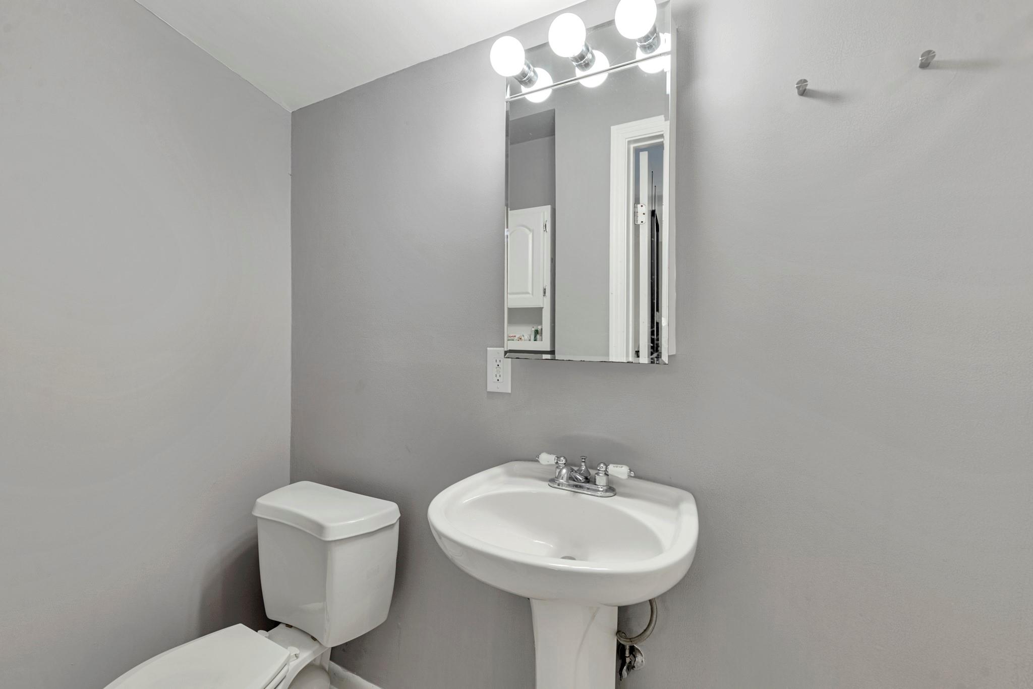 1715 W Saint Johns Ave, Austin, TX 78757