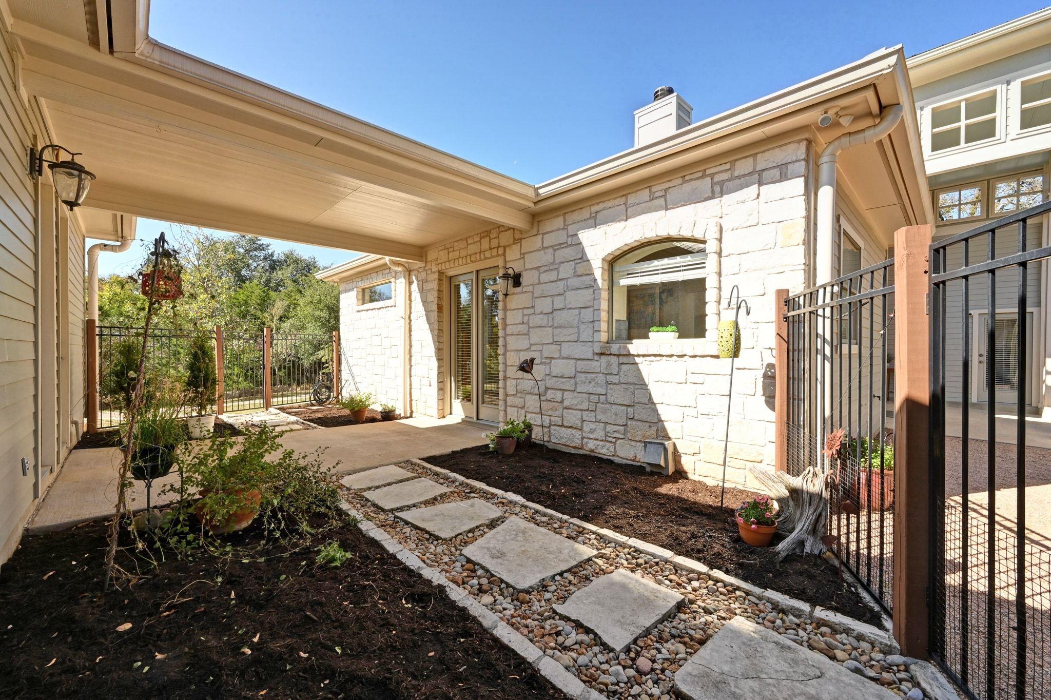 9300 N Madrone Trl, Austin, TX 78737
