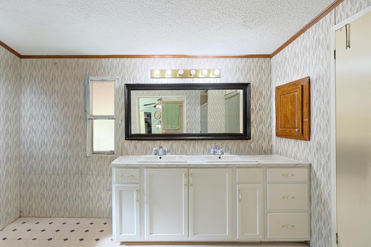 16902 Fagerquist Rd, Del Valle, TX 78617