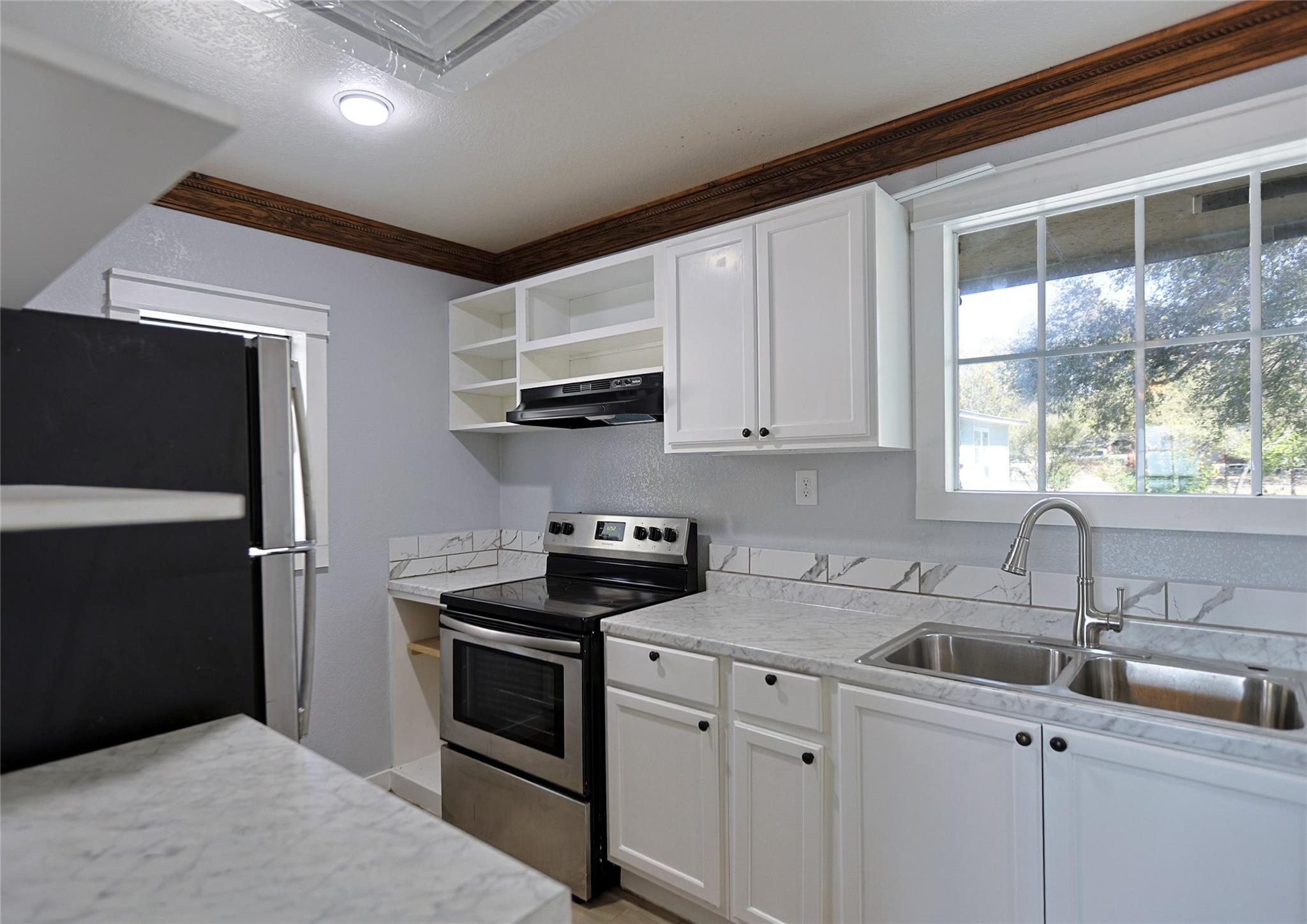 16902 Fagerquist Rd, Del Valle, TX 78617