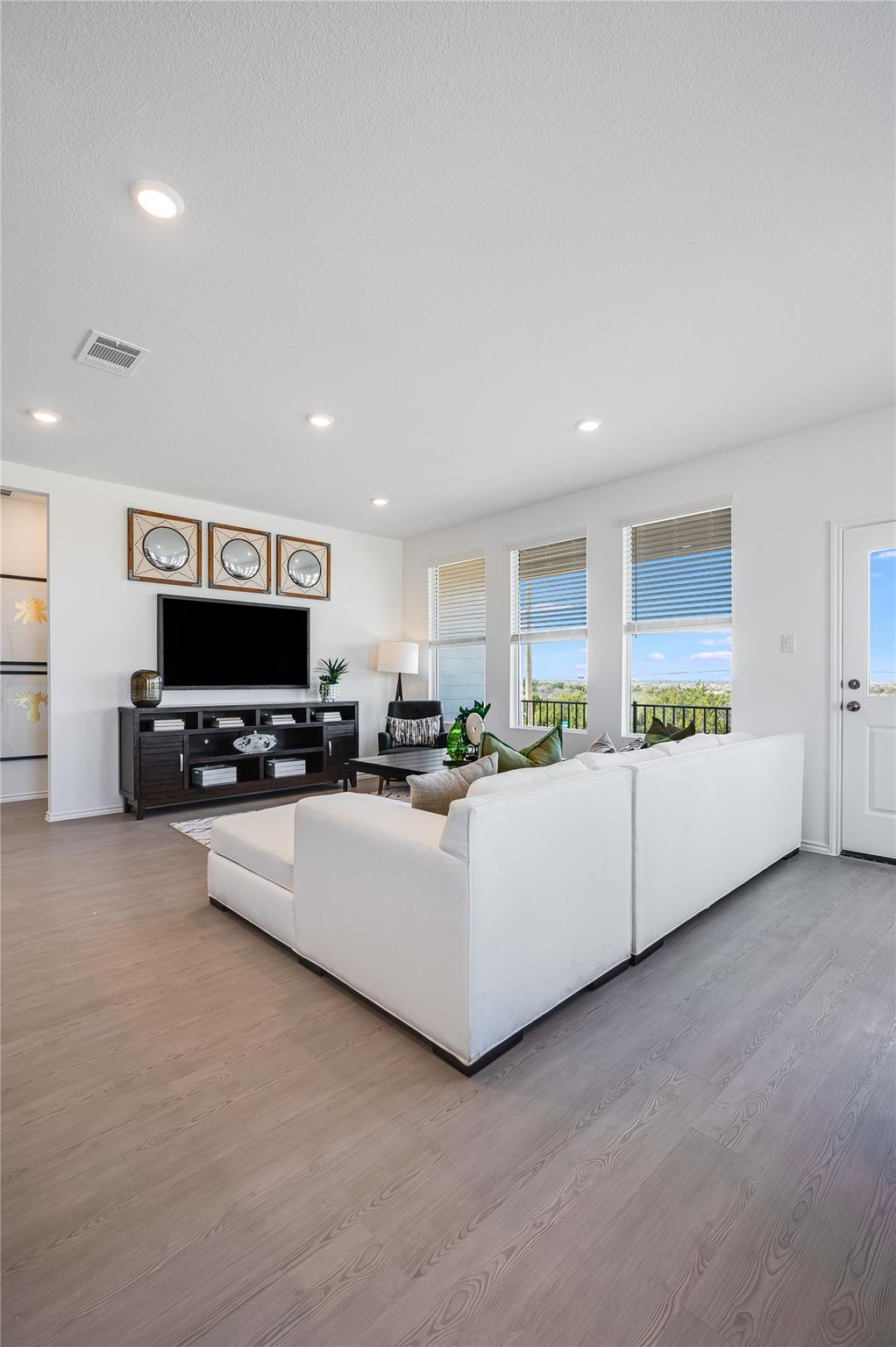 218 Bertram Oaks Rd, Bertram, TX 78605