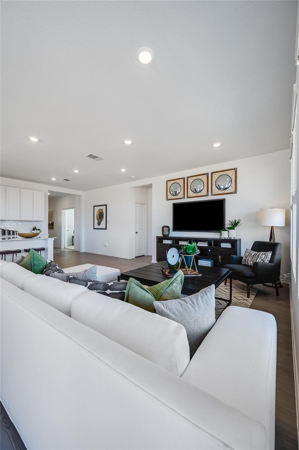 218 Bertram Oaks Rd, Bertram, TX 78605