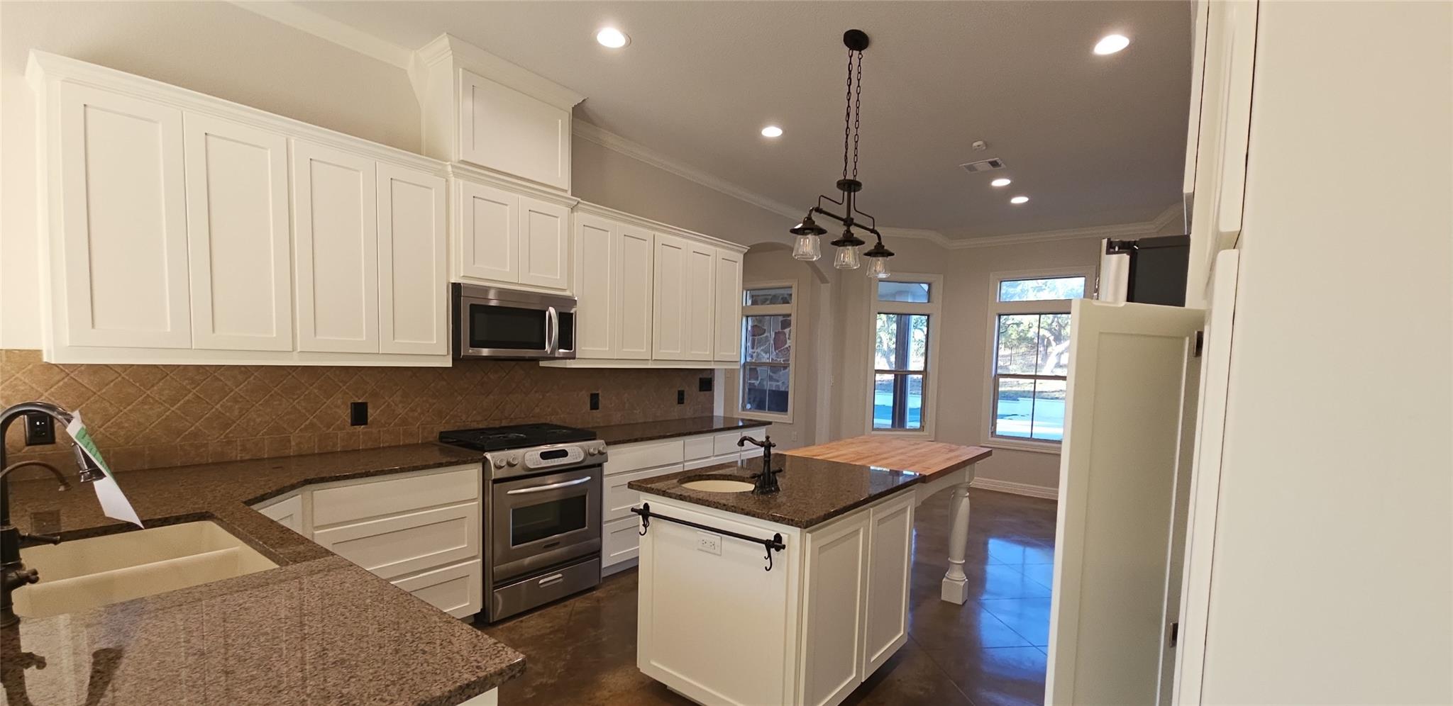 2516 La Ventana Pkwy, Driftwood, TX 78619