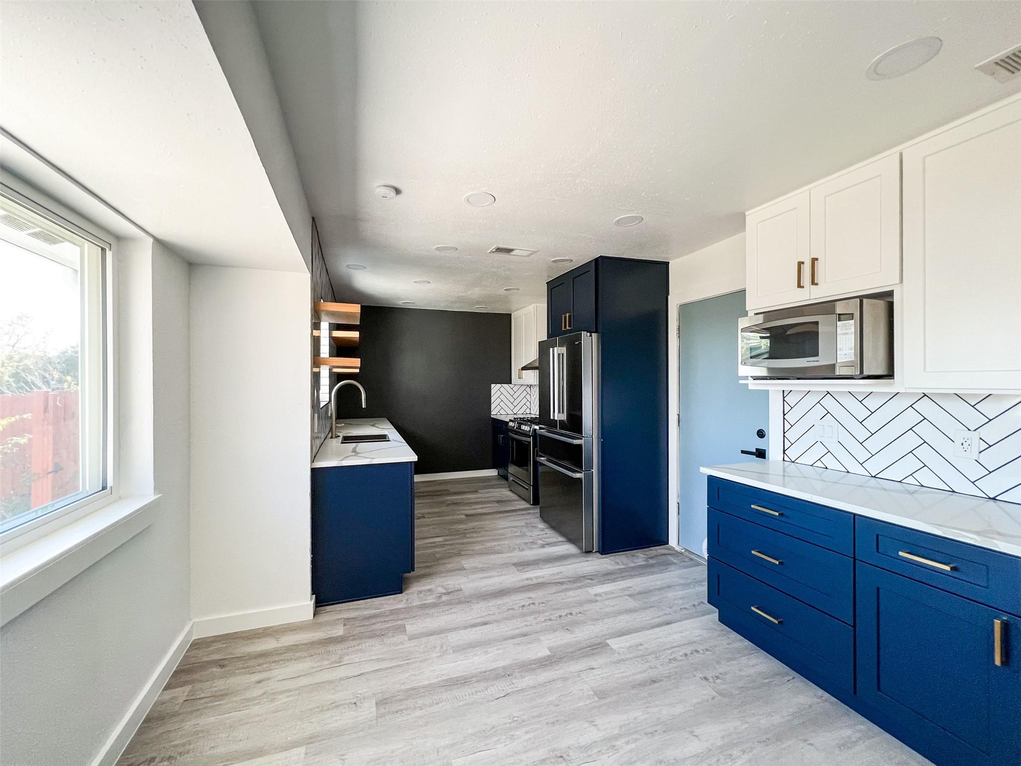 6203 London Dr, Austin, TX 78745